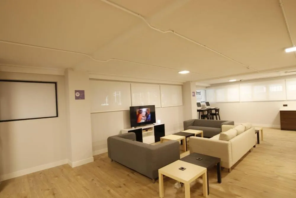Living room in Bilbao Metropolitan Hostel by Bossh! Hotels