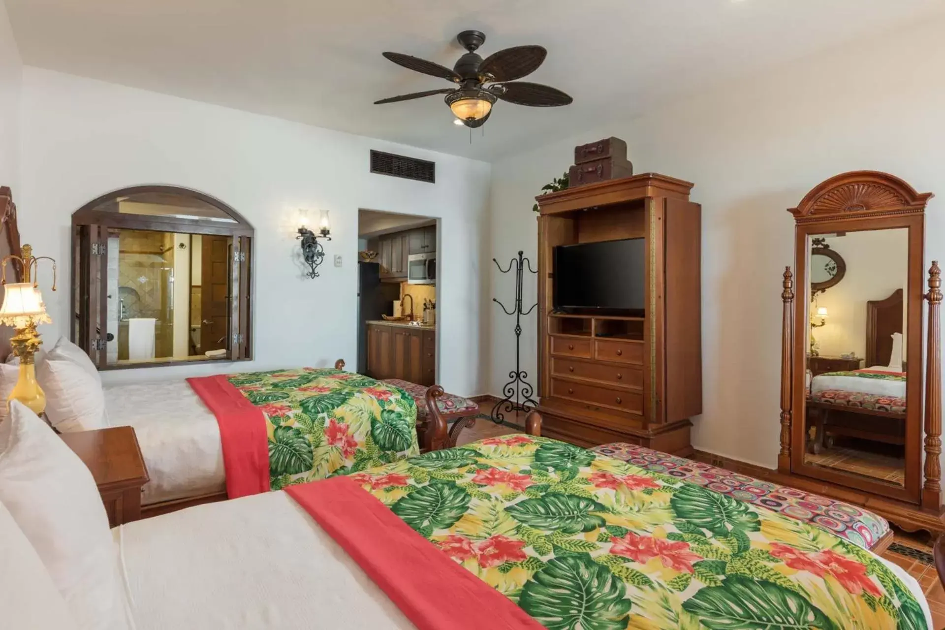 Bed in Hacienda Encantada Resort & Spa