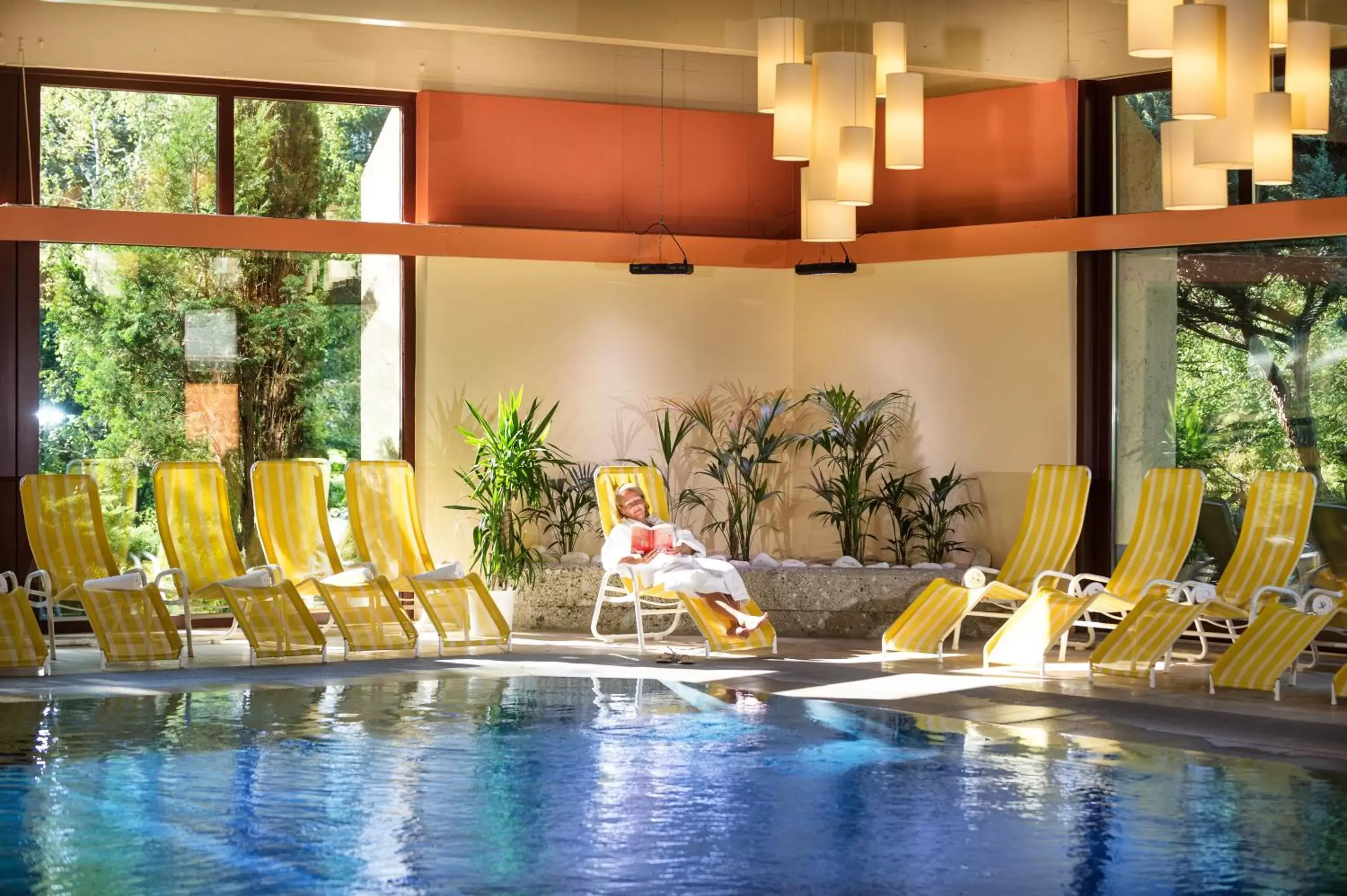 Hot Spring Bath, Swimming Pool in Johannesbad Hotel Palace - Kinder bis 11 kostenfrei