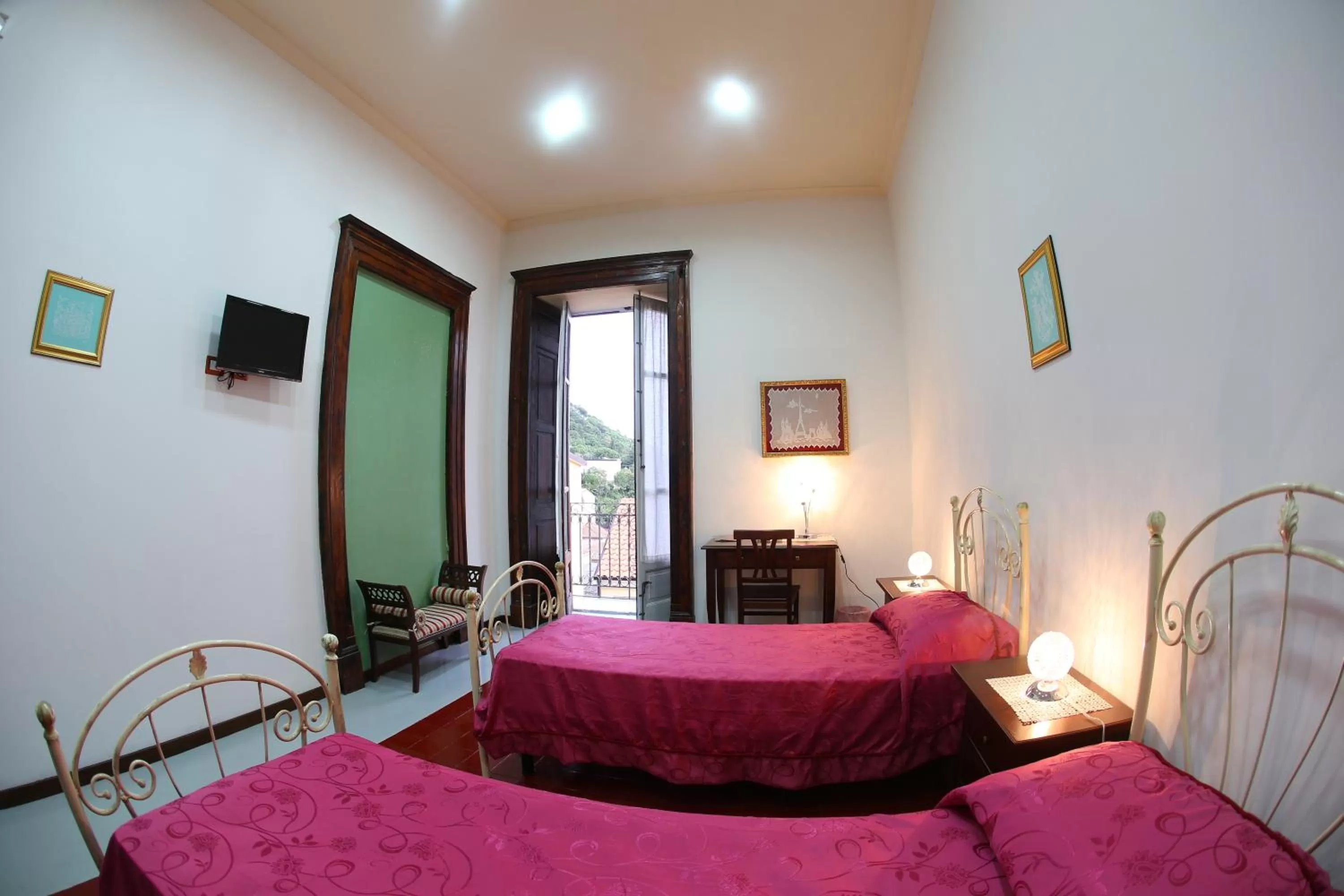 Photo of the whole room, Bed in Casa Lissania