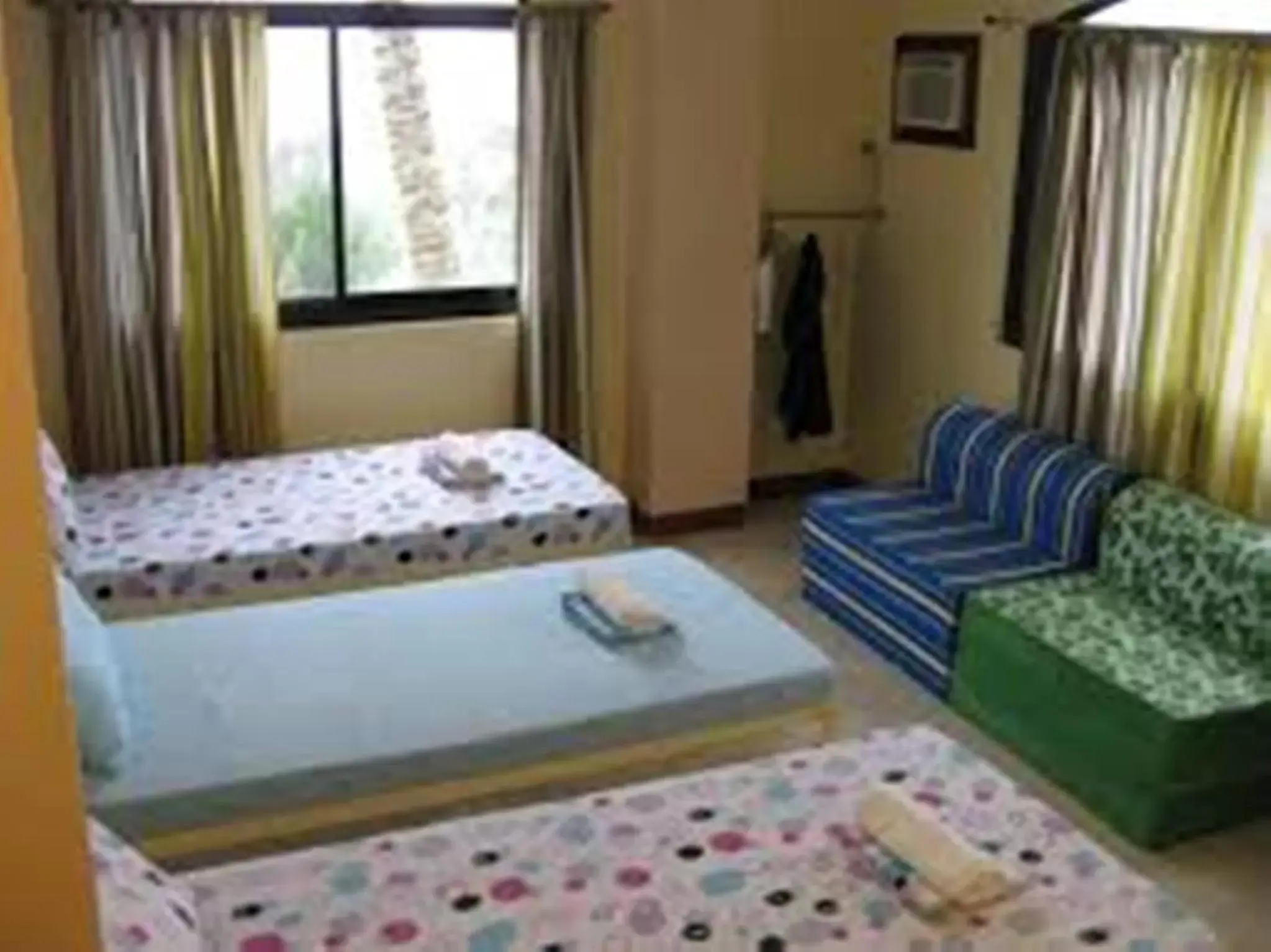 Bed, Room Photo in Divine Castle Travelers Inn