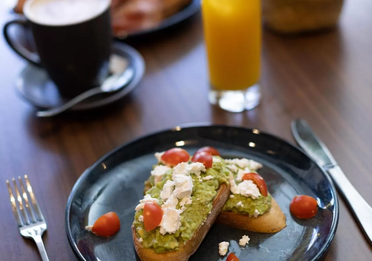 Breakfast in H on Mitchell Apartment Hotel