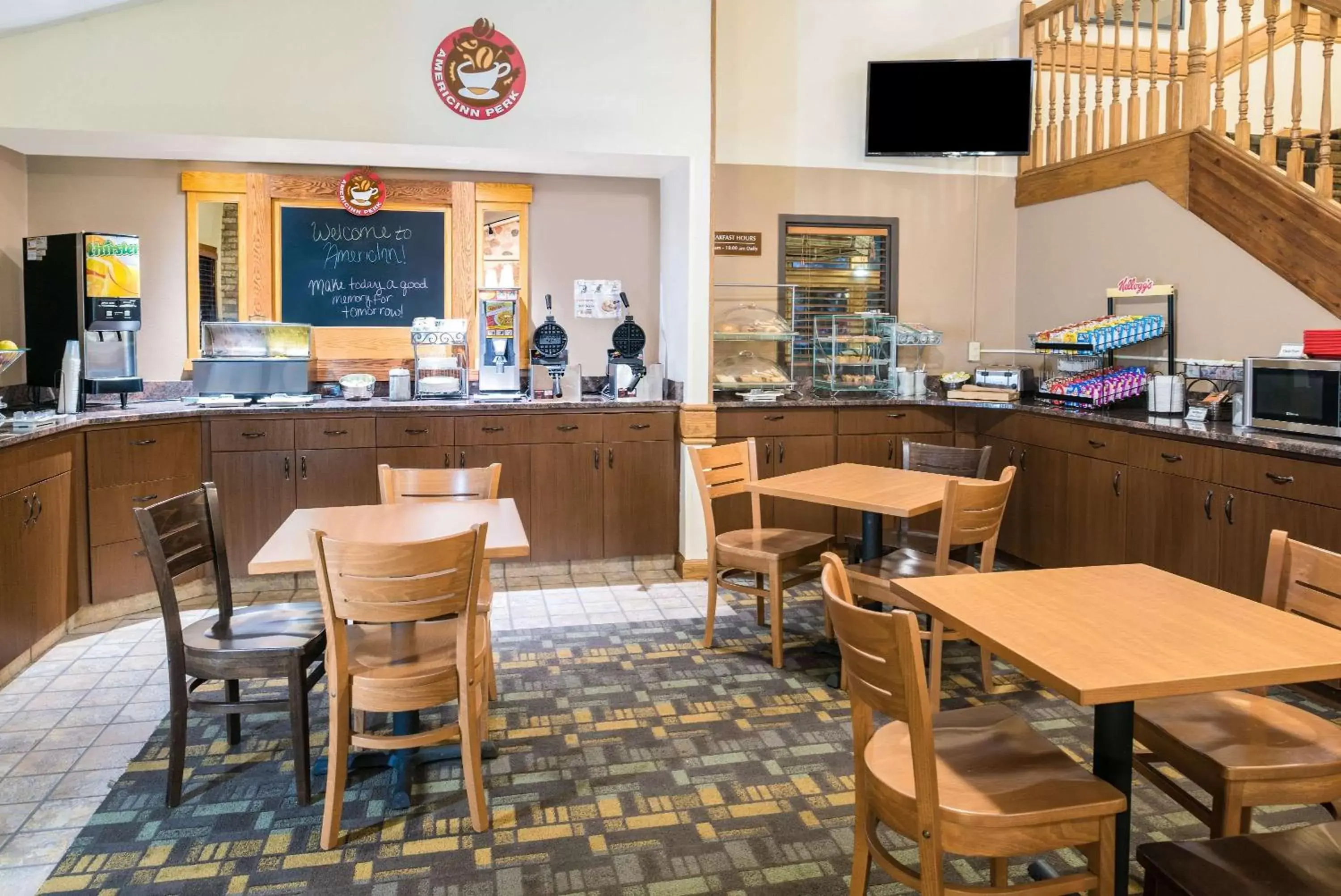 Restaurant/Places to Eat in AmericInn by Wyndham Wahpeton