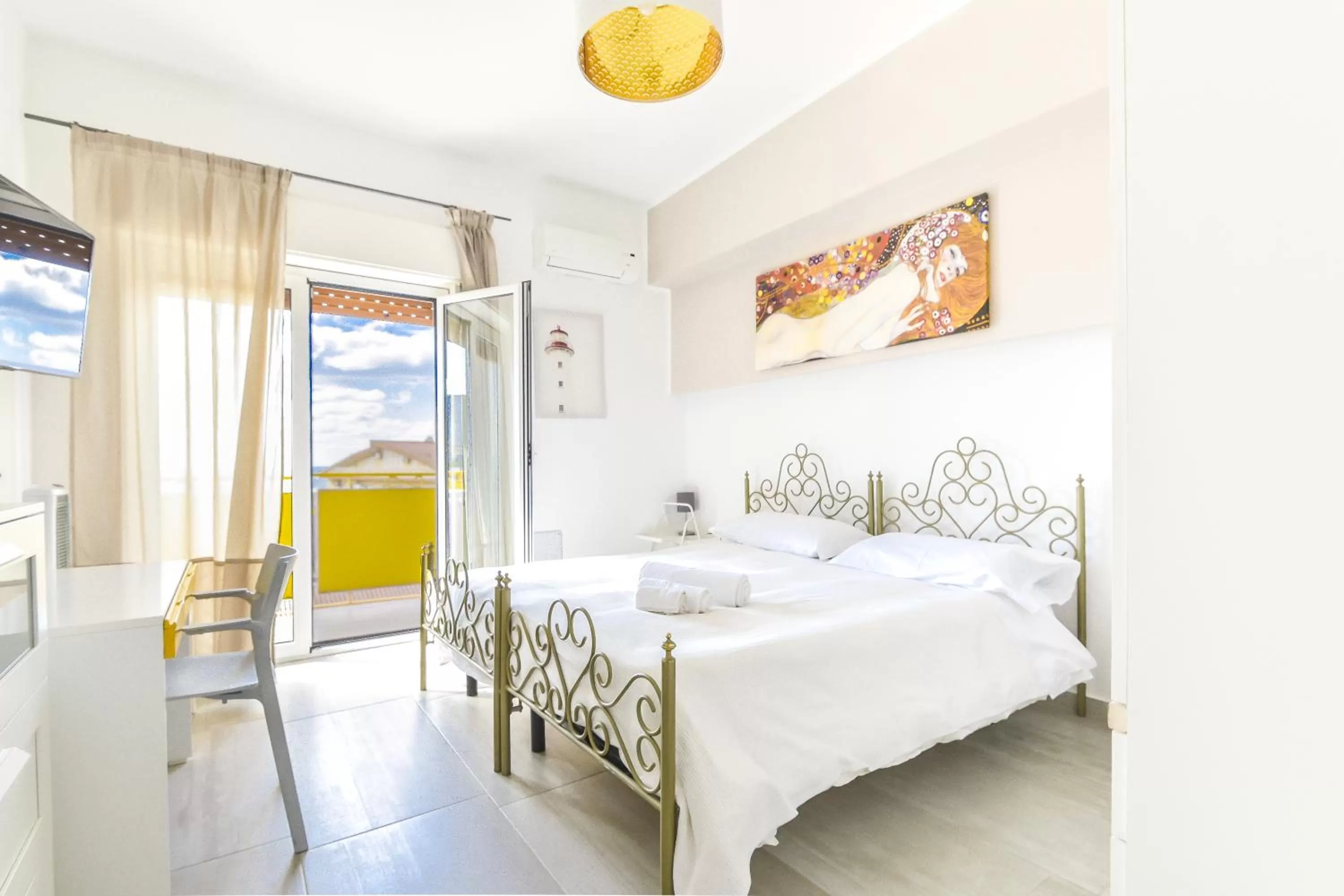 Bed in Aurora Residence