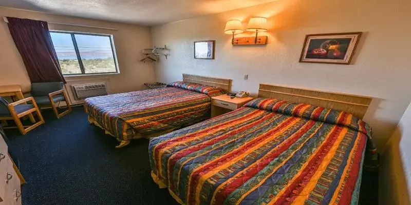 Day, Bed in Super 8 by Wyndham Lake Havasu City