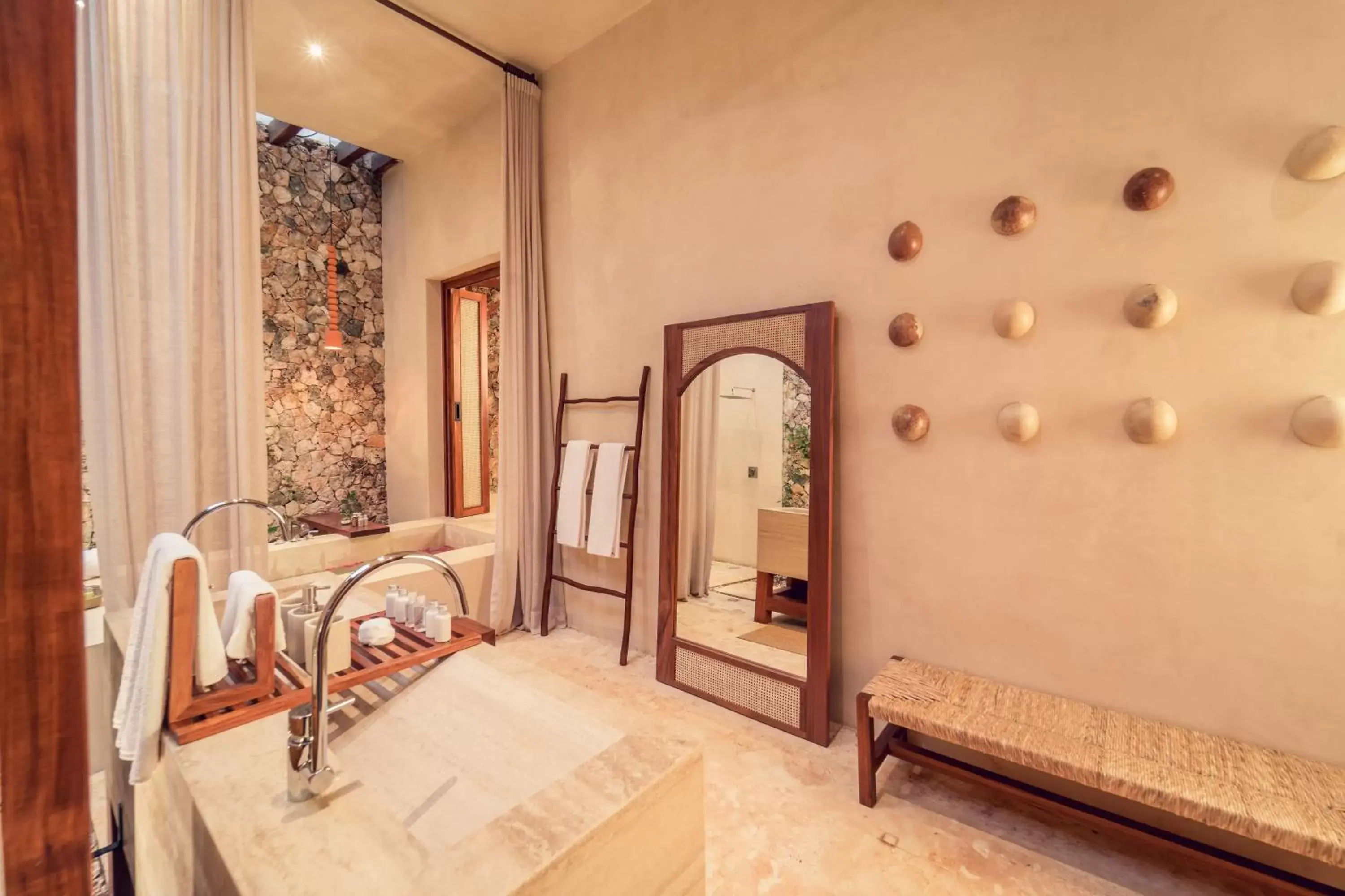 Bathroom, Seating Area in Oriundo Luxury Nature Villas