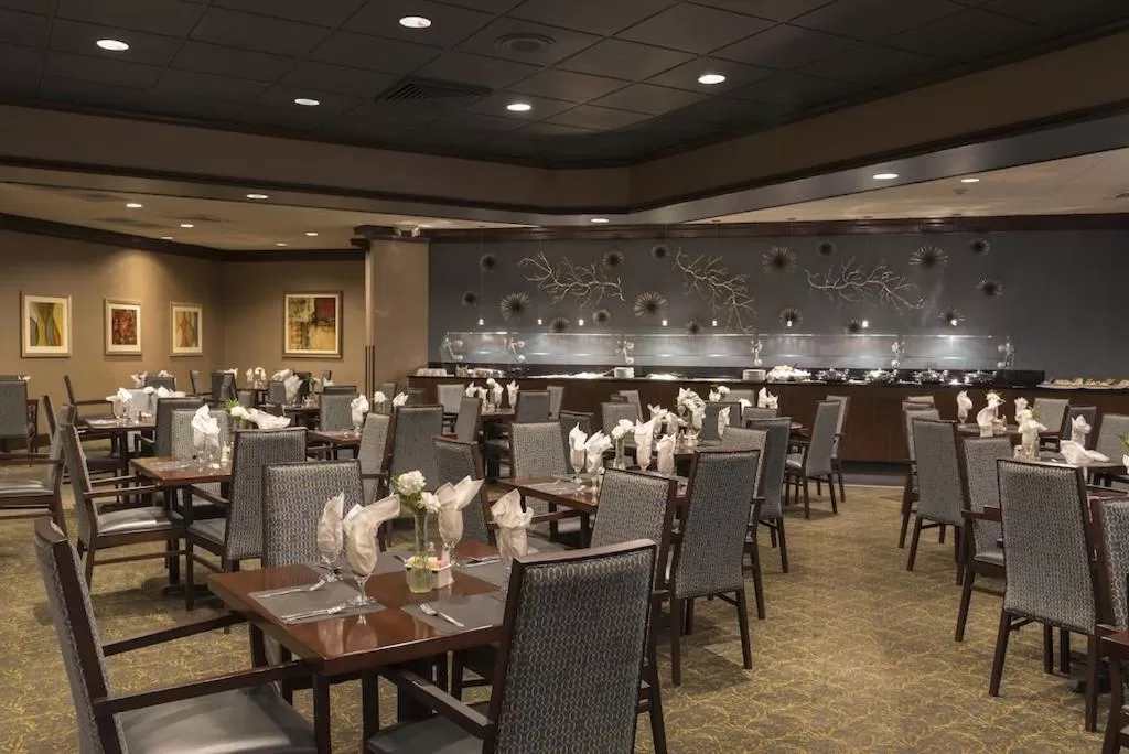 Restaurant/places to eat in Candlewood Suites - Cleveland South - Independence by IHG