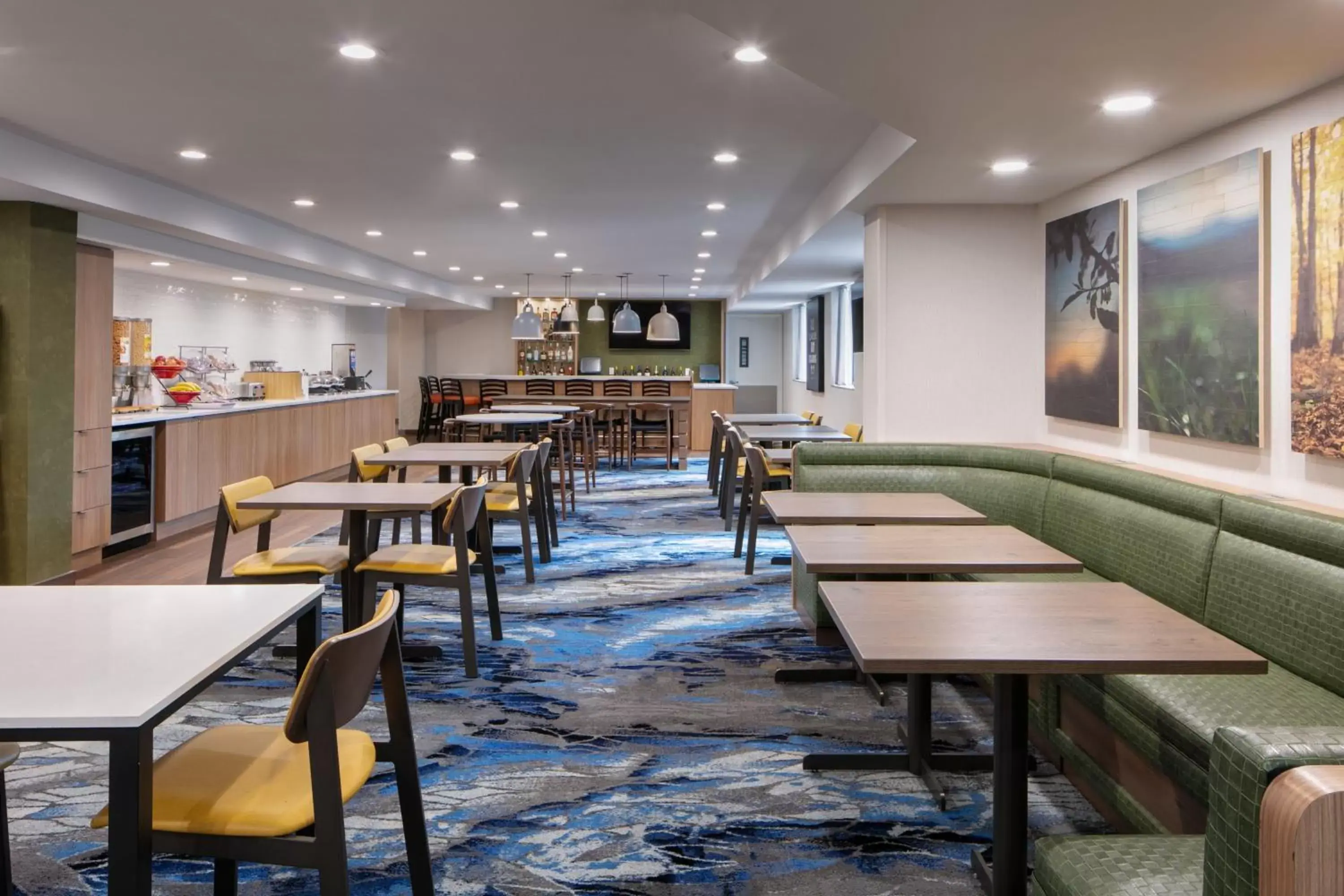 Breakfast, Restaurant/Places to Eat in Fairfield Inn by Marriott JFK Airport