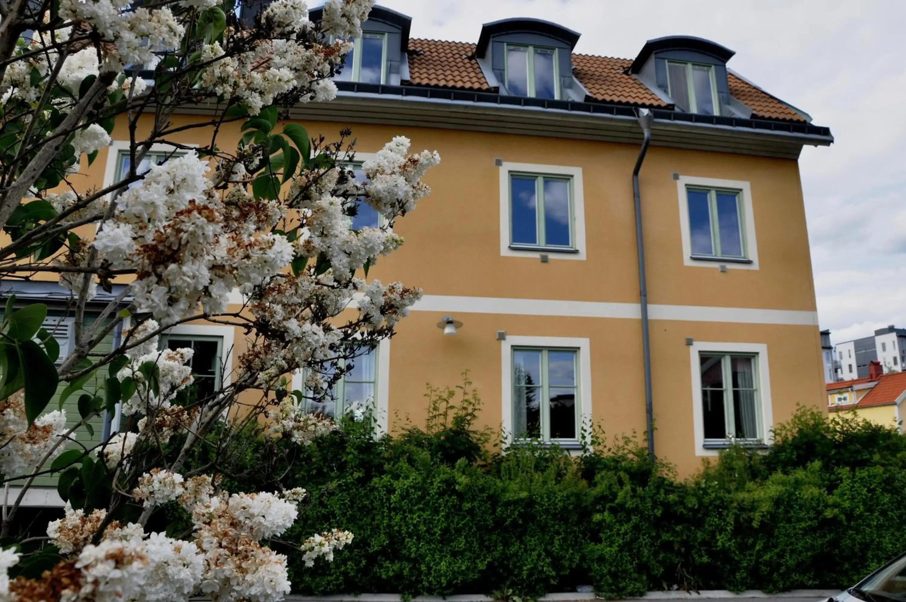 Facade/entrance, Property Building in Maude´s Hotel Enskede Stockholm