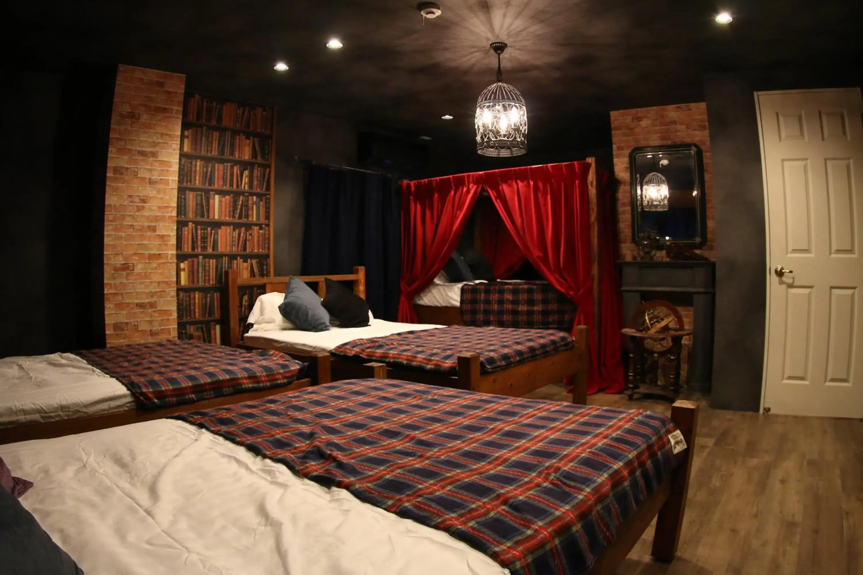 Bedroom, Bed in Expected Inn