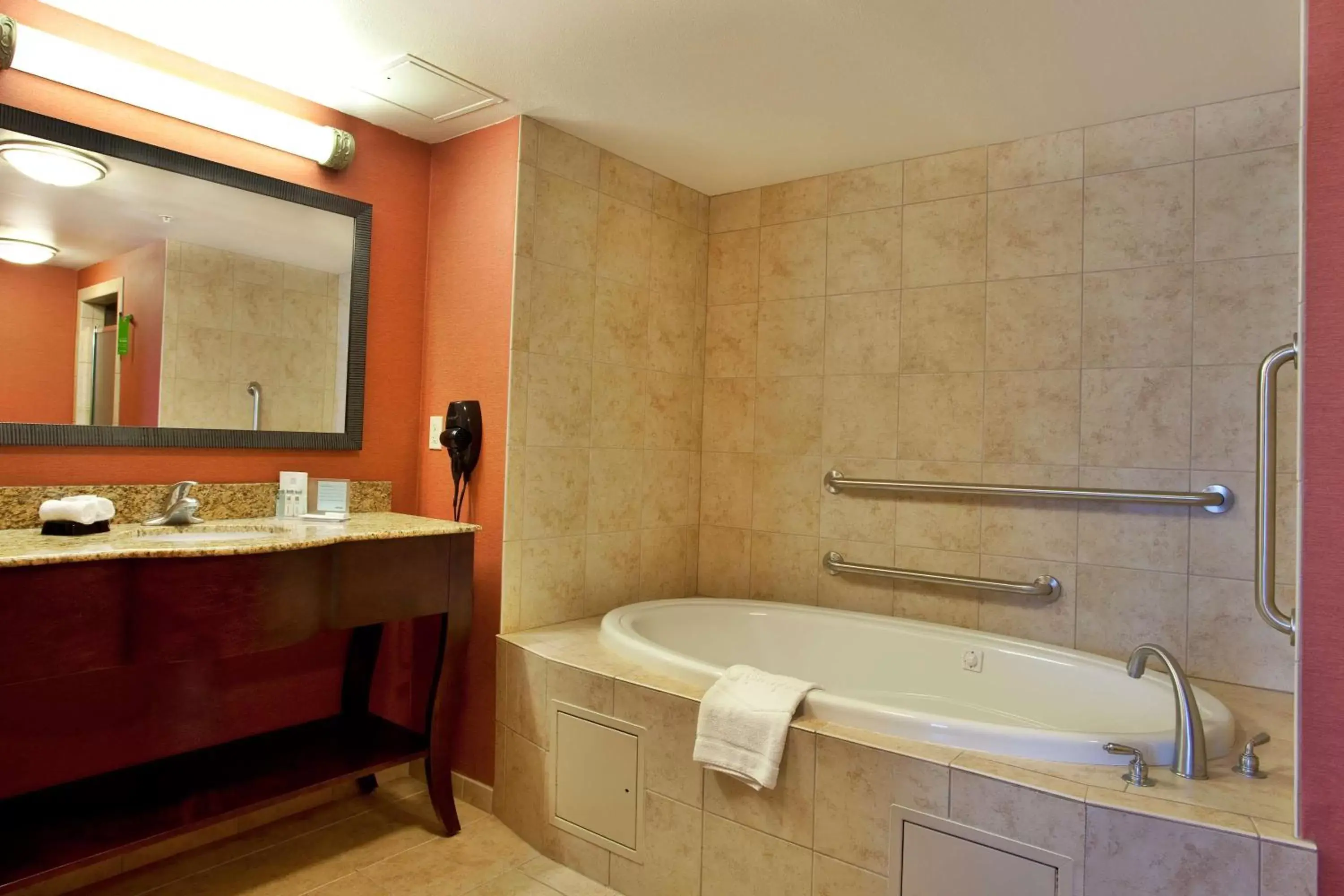 Bathroom in Hampton Inn & Suites Morgan City