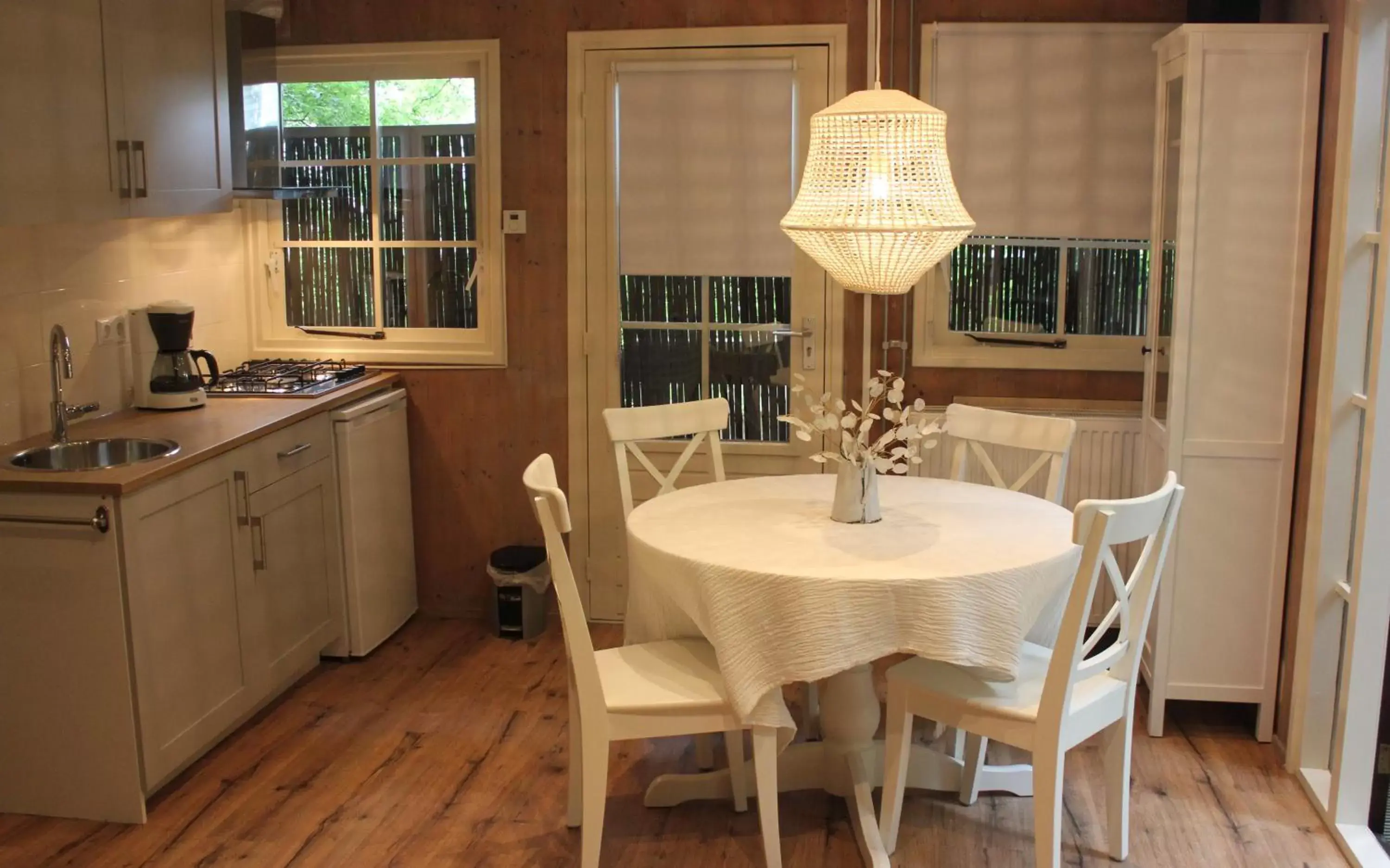 Kitchen or kitchenette, Dining Area in Mare Sanat