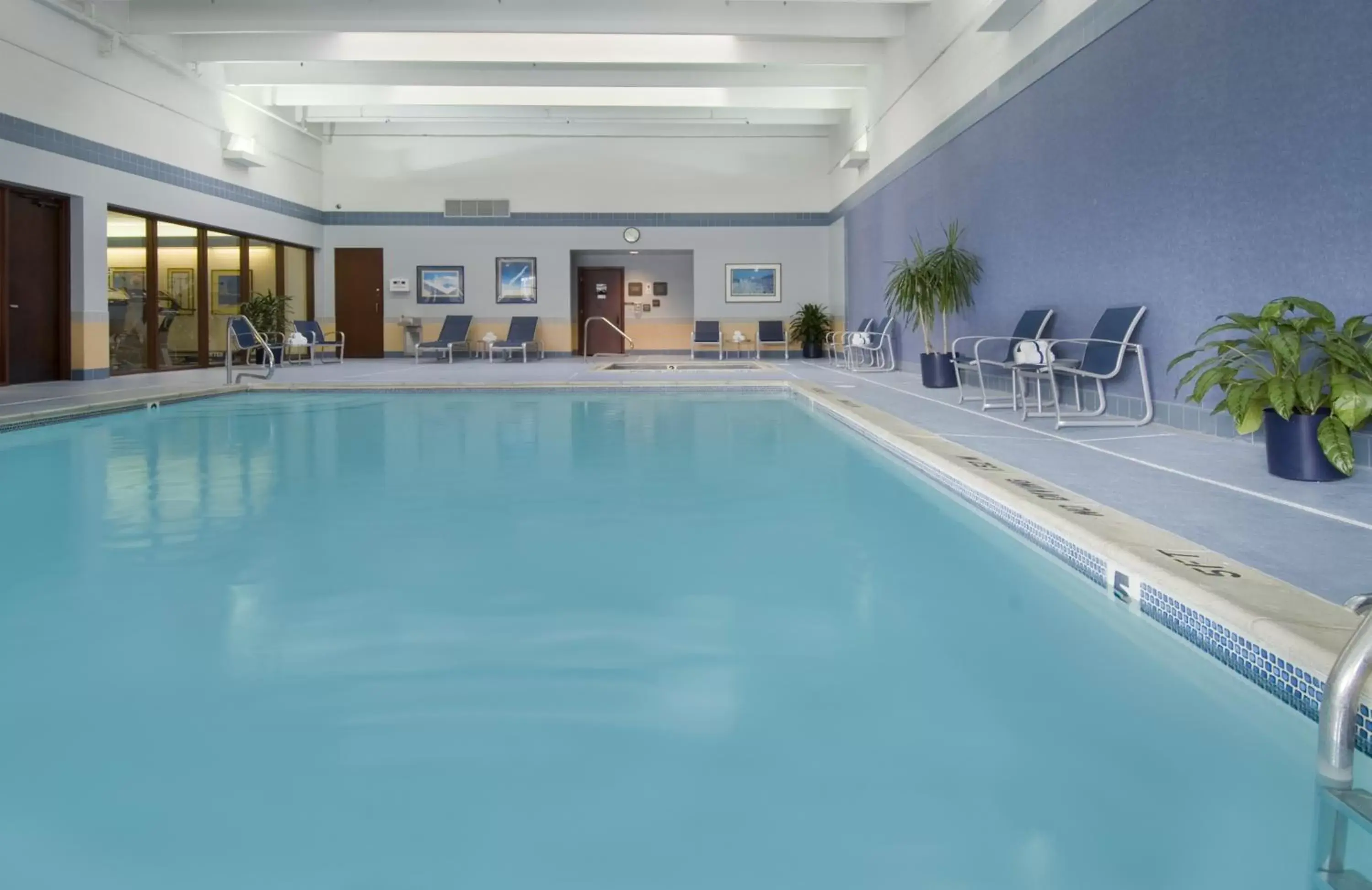 Swimming Pool in DoubleTree by Hilton Lansing