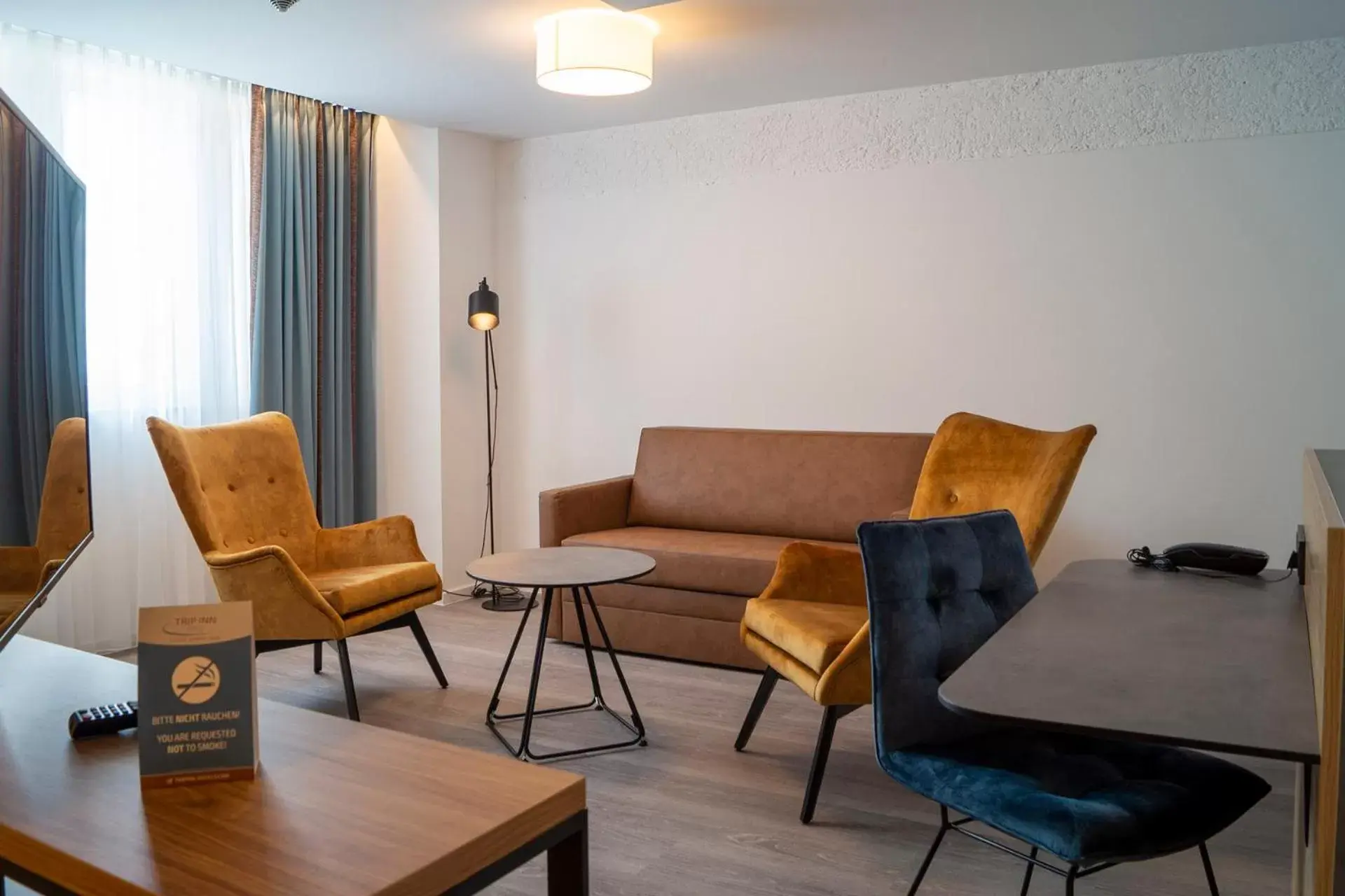 Photo of the whole room, Seating Area in Trip Inn Living and Suites Essen