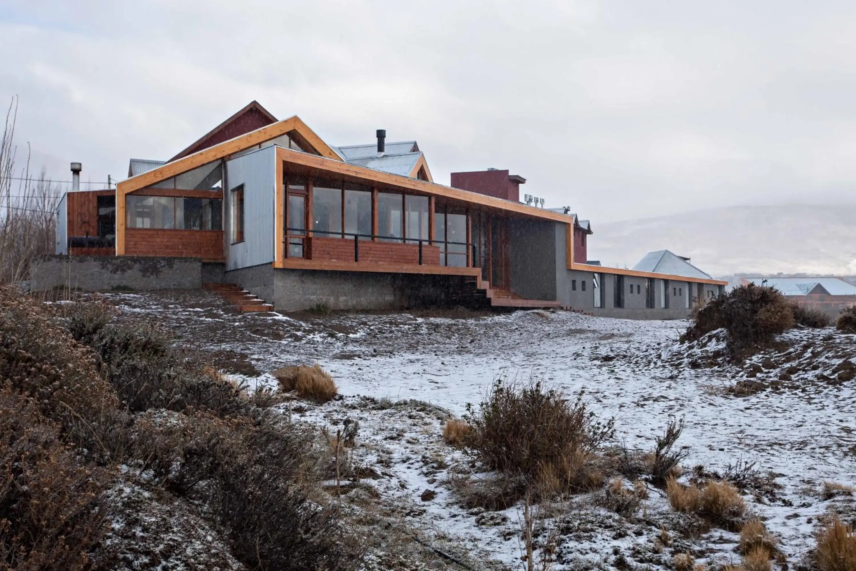 Property building, Winter in America del Sur Hostel Calafate