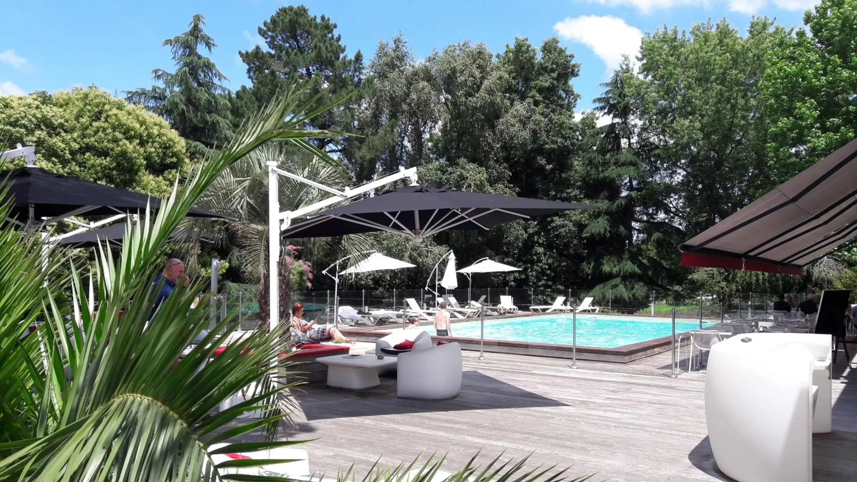 Patio, Swimming Pool in Mercure Bordeaux Lac