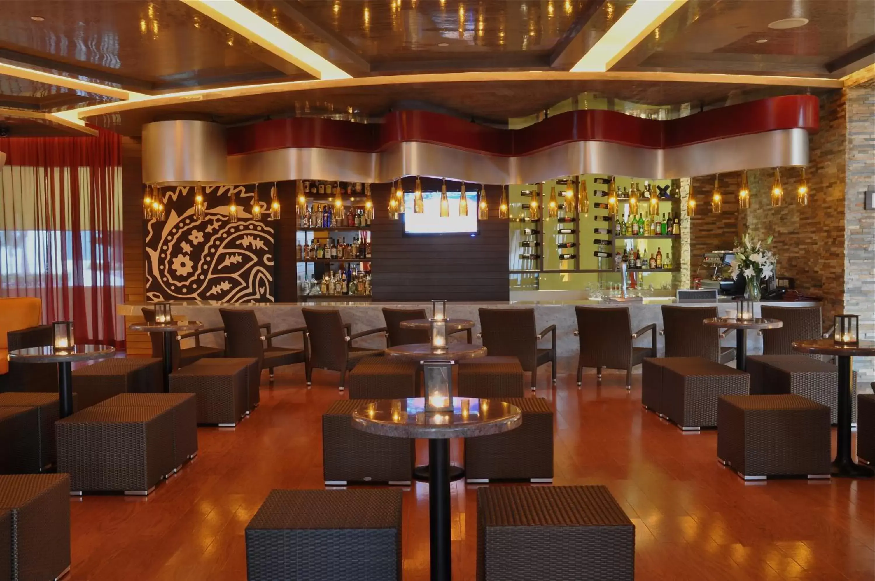 Lounge or bar, Lounge/Bar in Sunset Plaza Beach Resort Puerto Vallarta All Inclusive