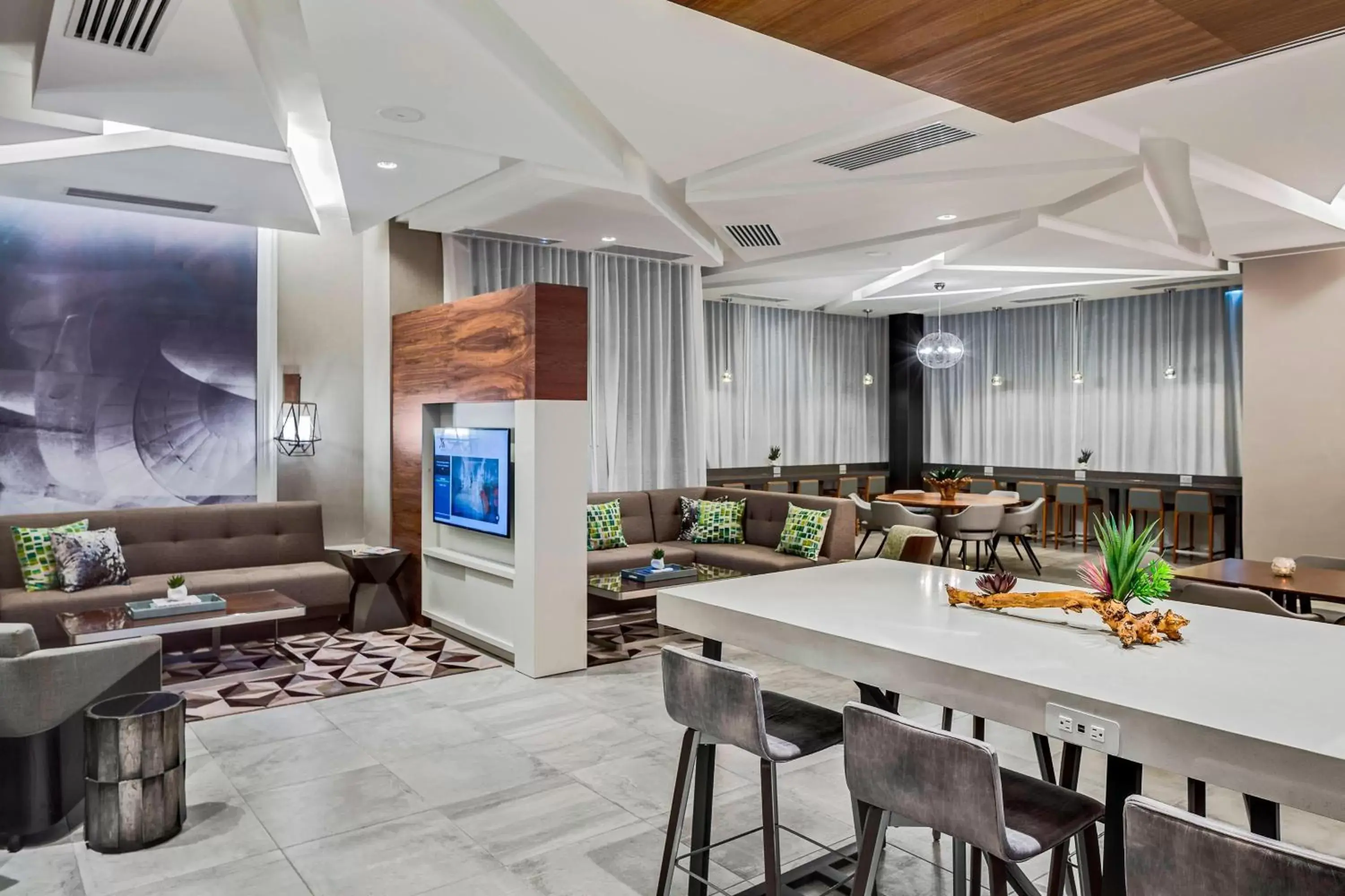 Lounge or bar, Restaurant/Places to Eat in North Charleston Marriott