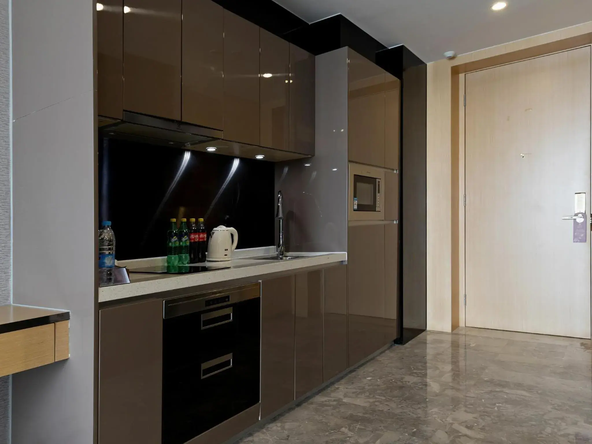 BBQ facilities, Kitchen/Kitchenette in Pengman Beijing Rd. A-mall Apartment