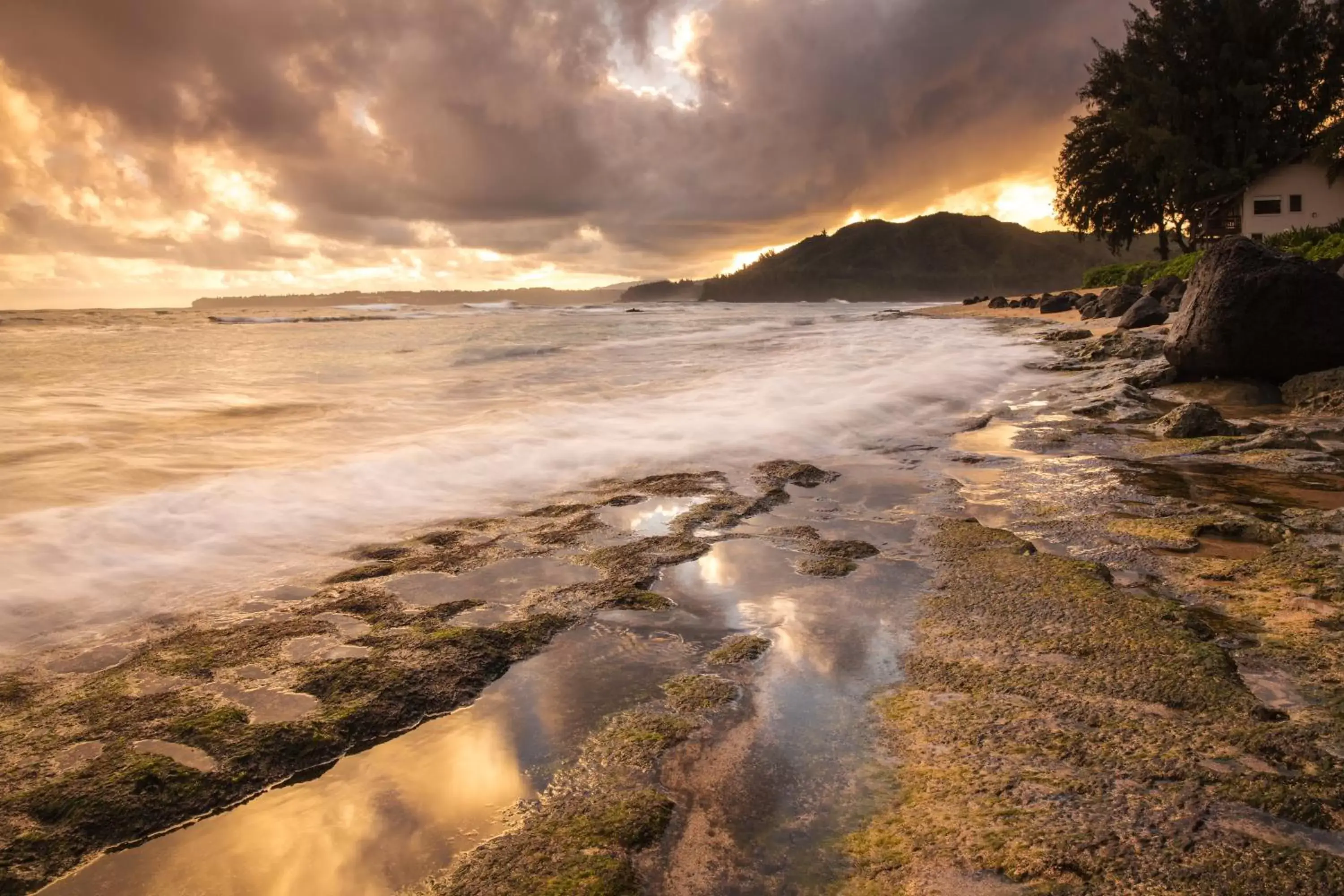 Beach in Hanalei Colony Resort