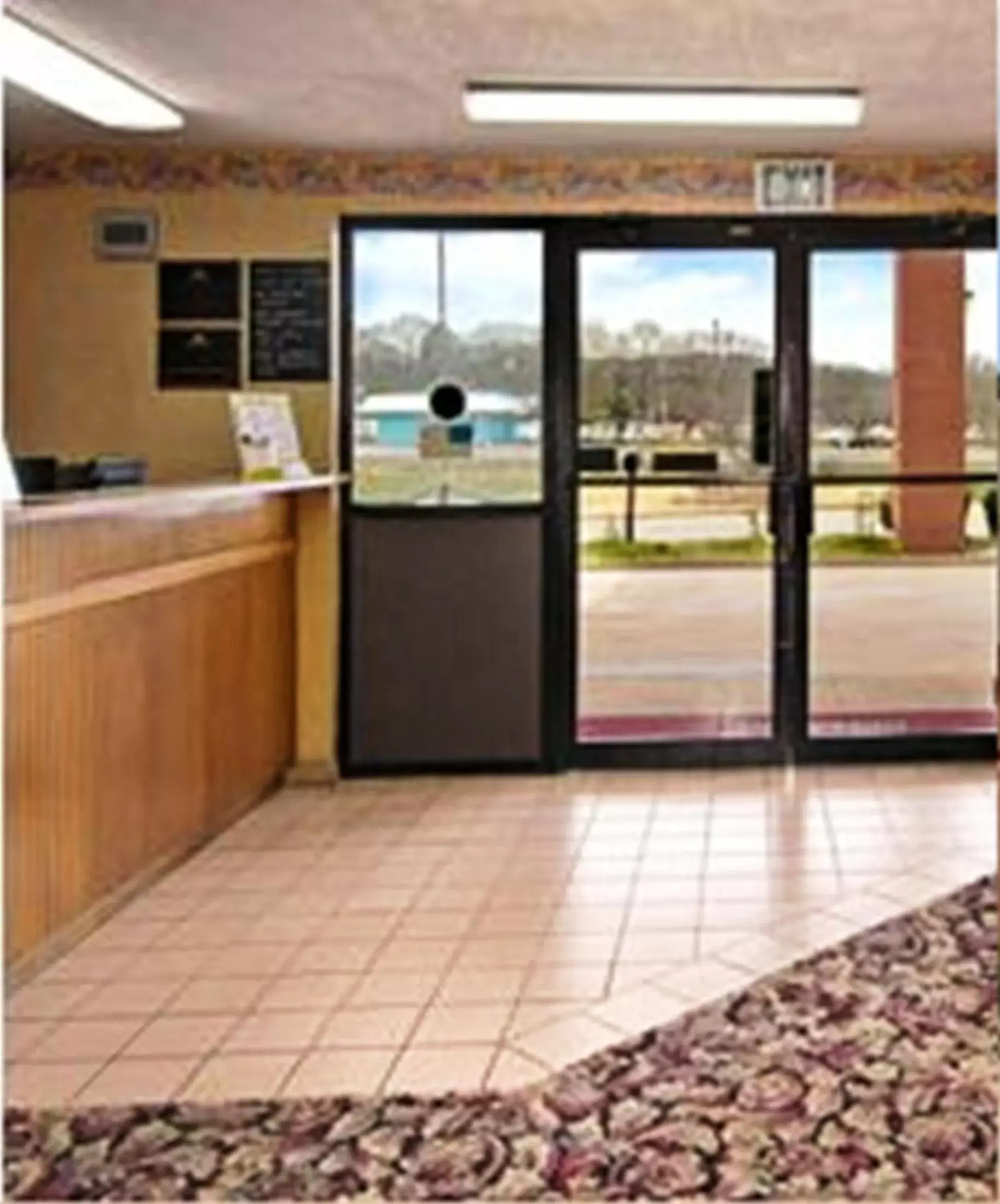 Lobby/Reception in Days Inn by Wyndham Childersburg