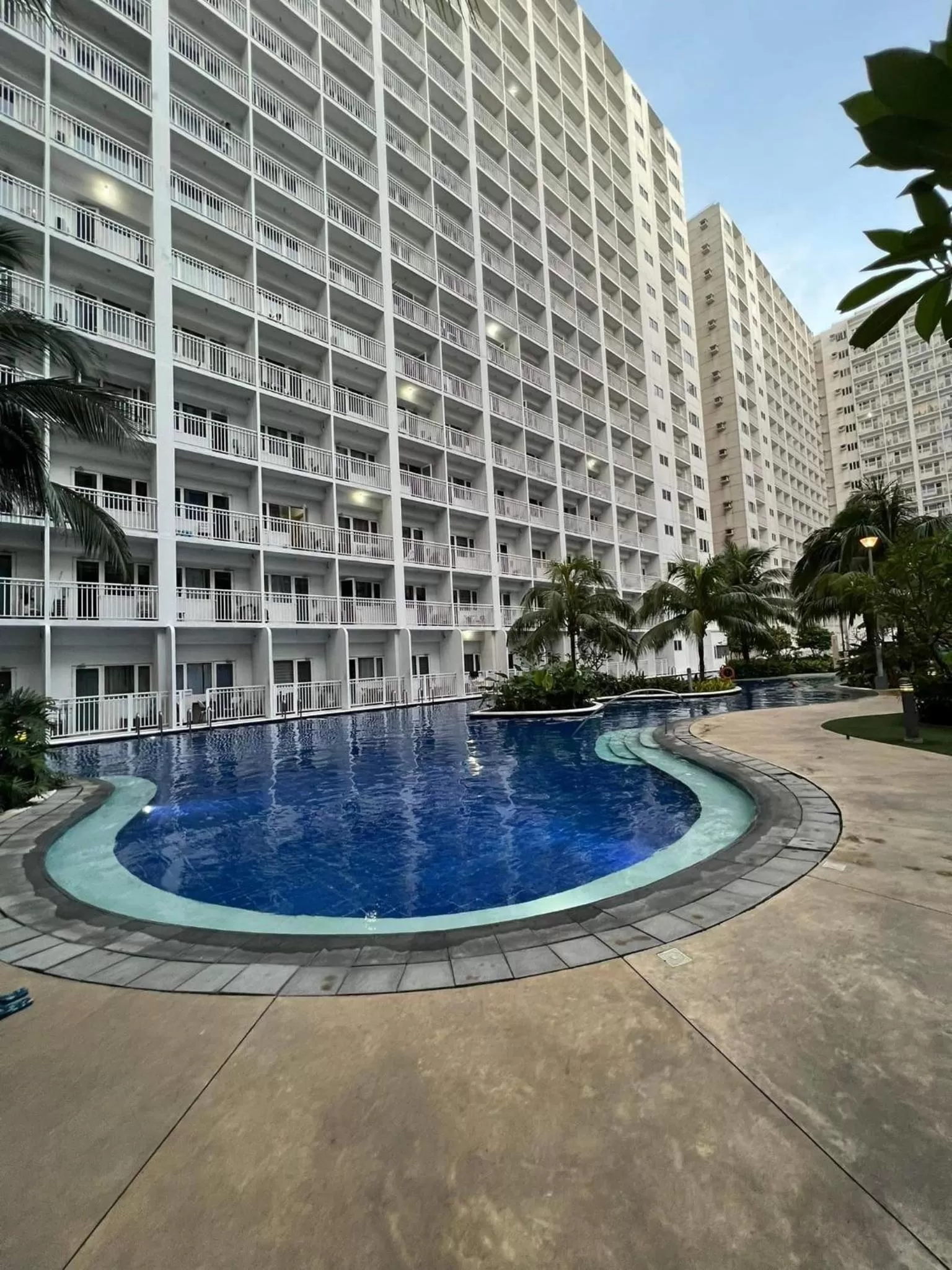 Swimming pool in Yam Staycation Shore Residences