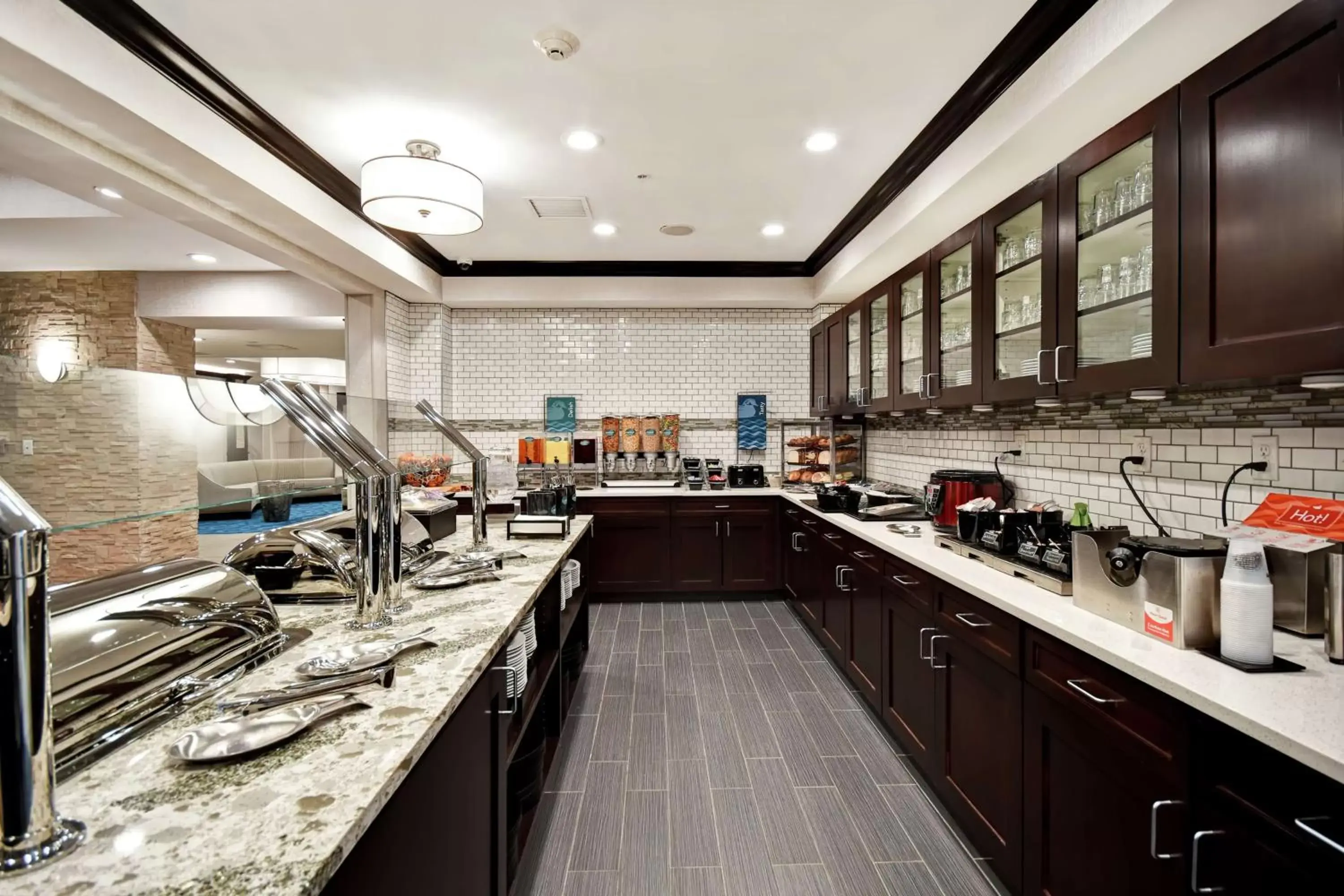 Breakfast, Kitchen/Kitchenette in Homewood Suites by Hilton Novi Detroit