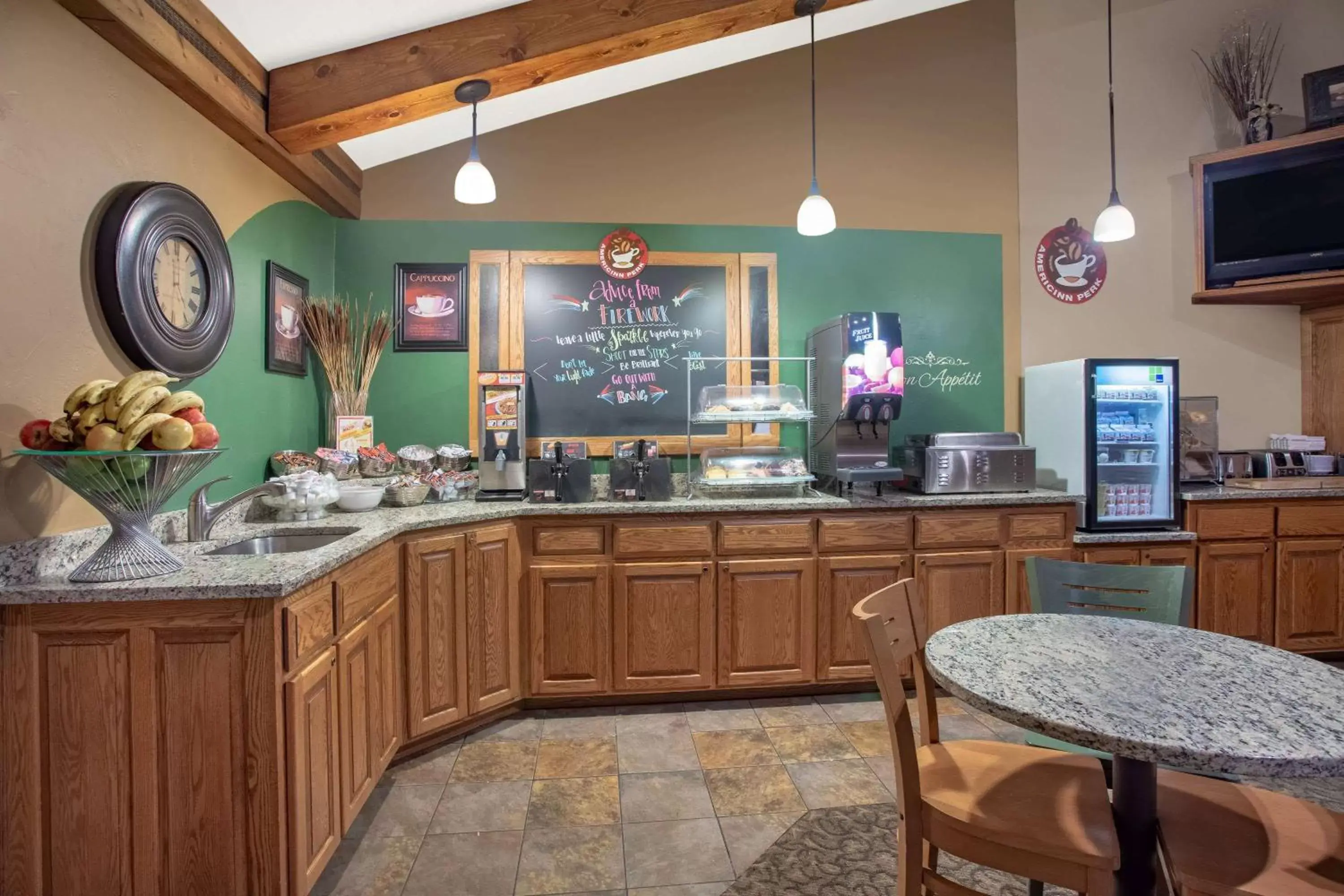 Restaurant/places to eat in AmericInn by Wyndham Green Bay West Restaurant/places to eat in AmericInn by Wyndham Green Bay West