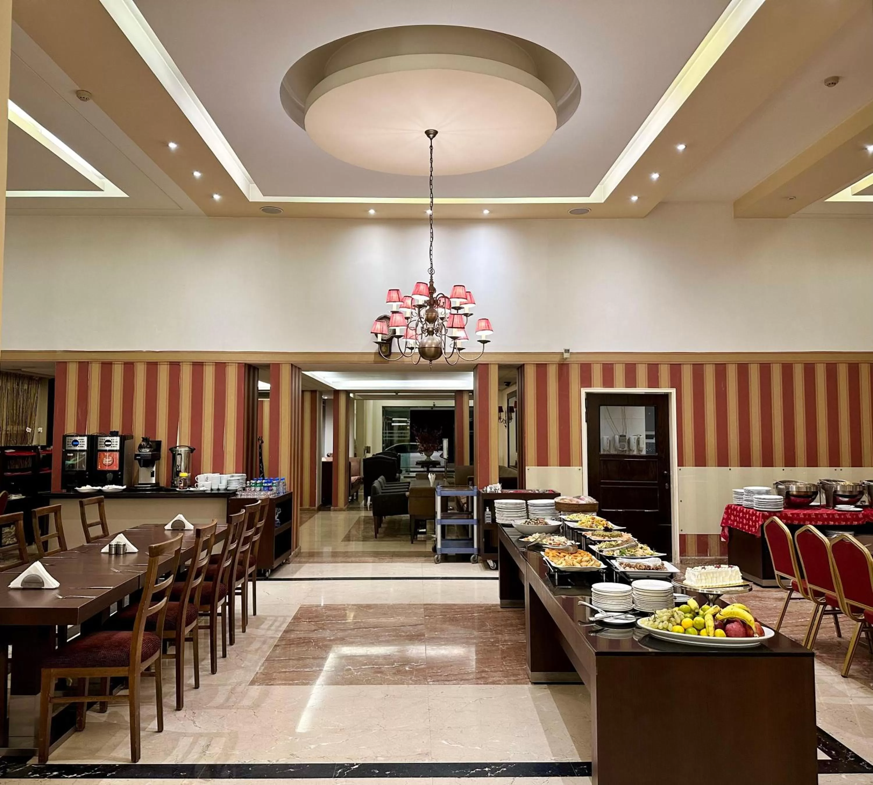 Restaurant/places to eat in Padova Hotel