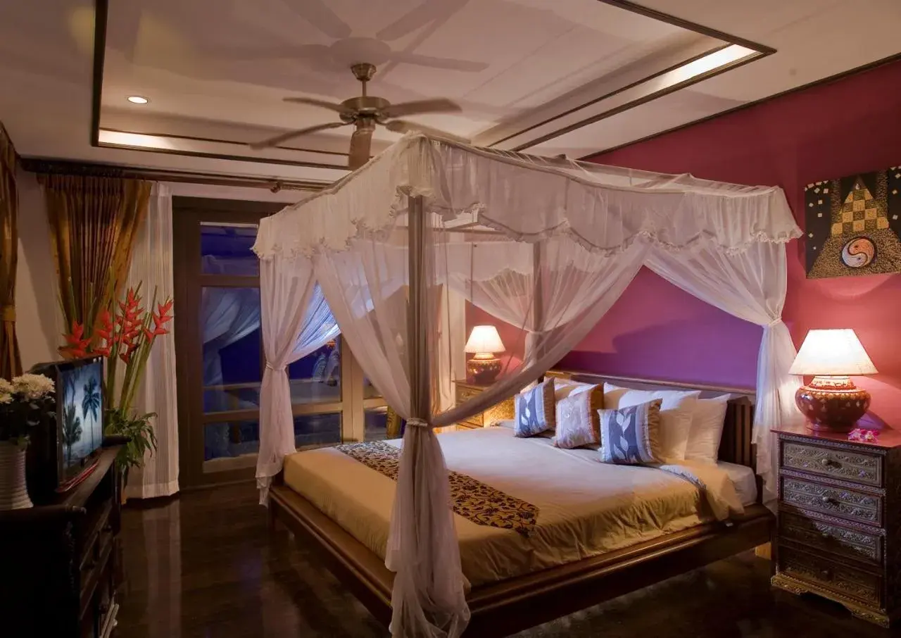 Bed in Paradise Island Estate