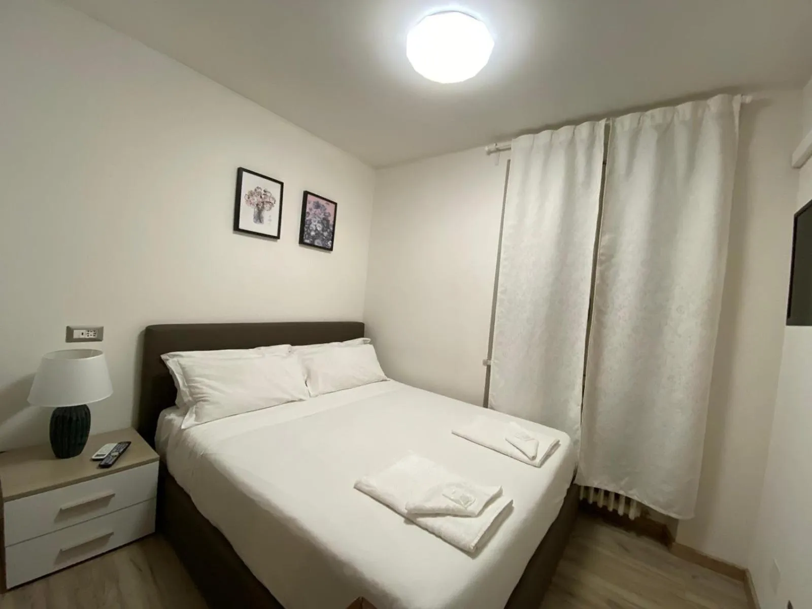 Bed in The Place In Rome Guest House