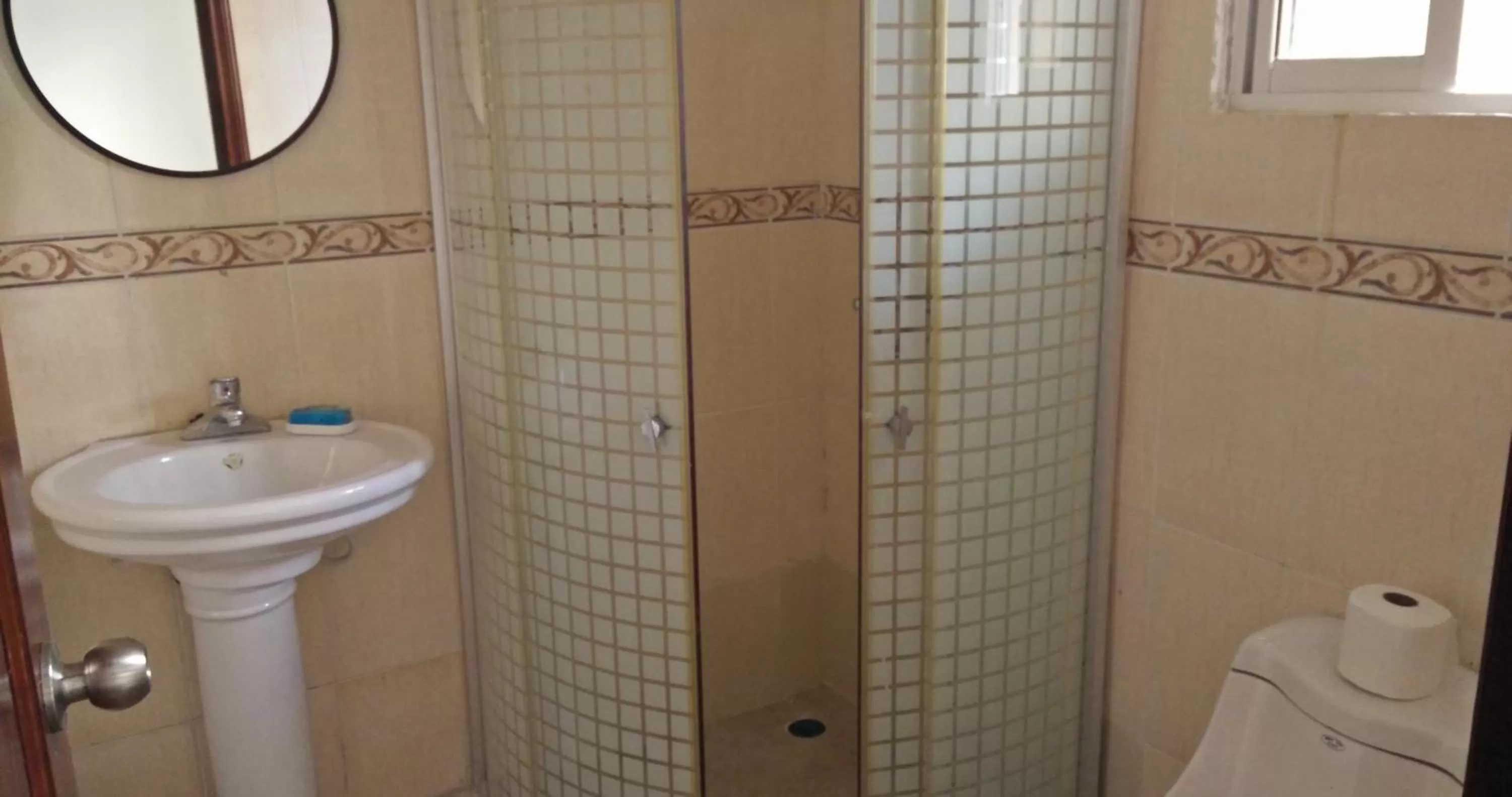 Decorative detail, Bathroom in White Sands shared apartments