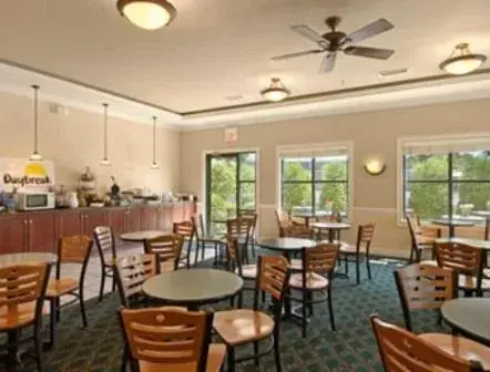 Restaurant/Places to Eat in Days Inn by Wyndham Paducah