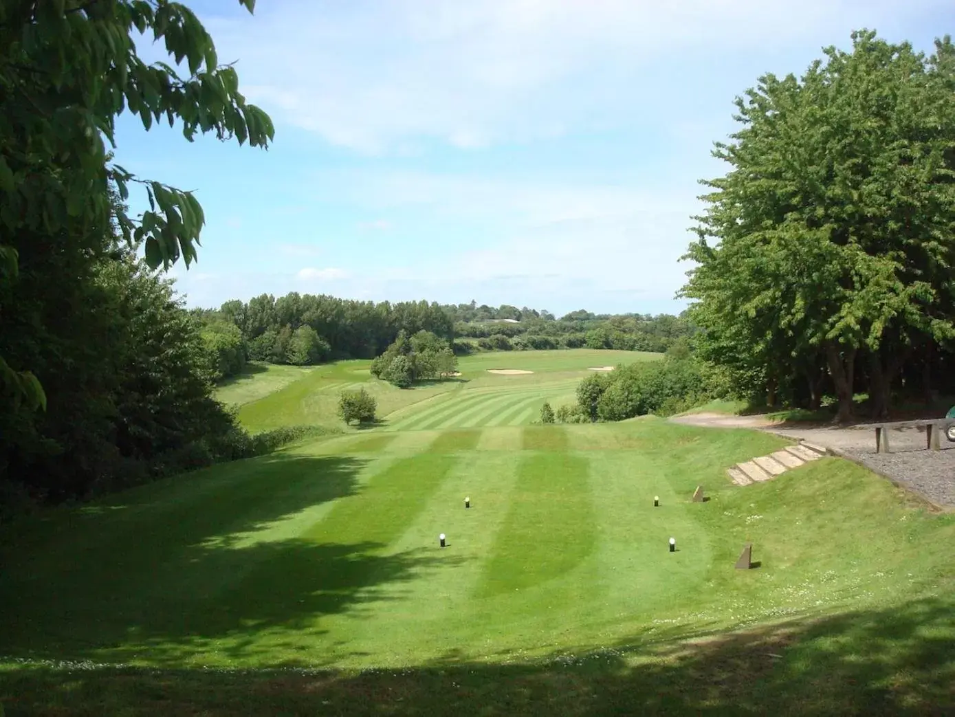 Property building, Golf in Cave Hotel near Canterbury