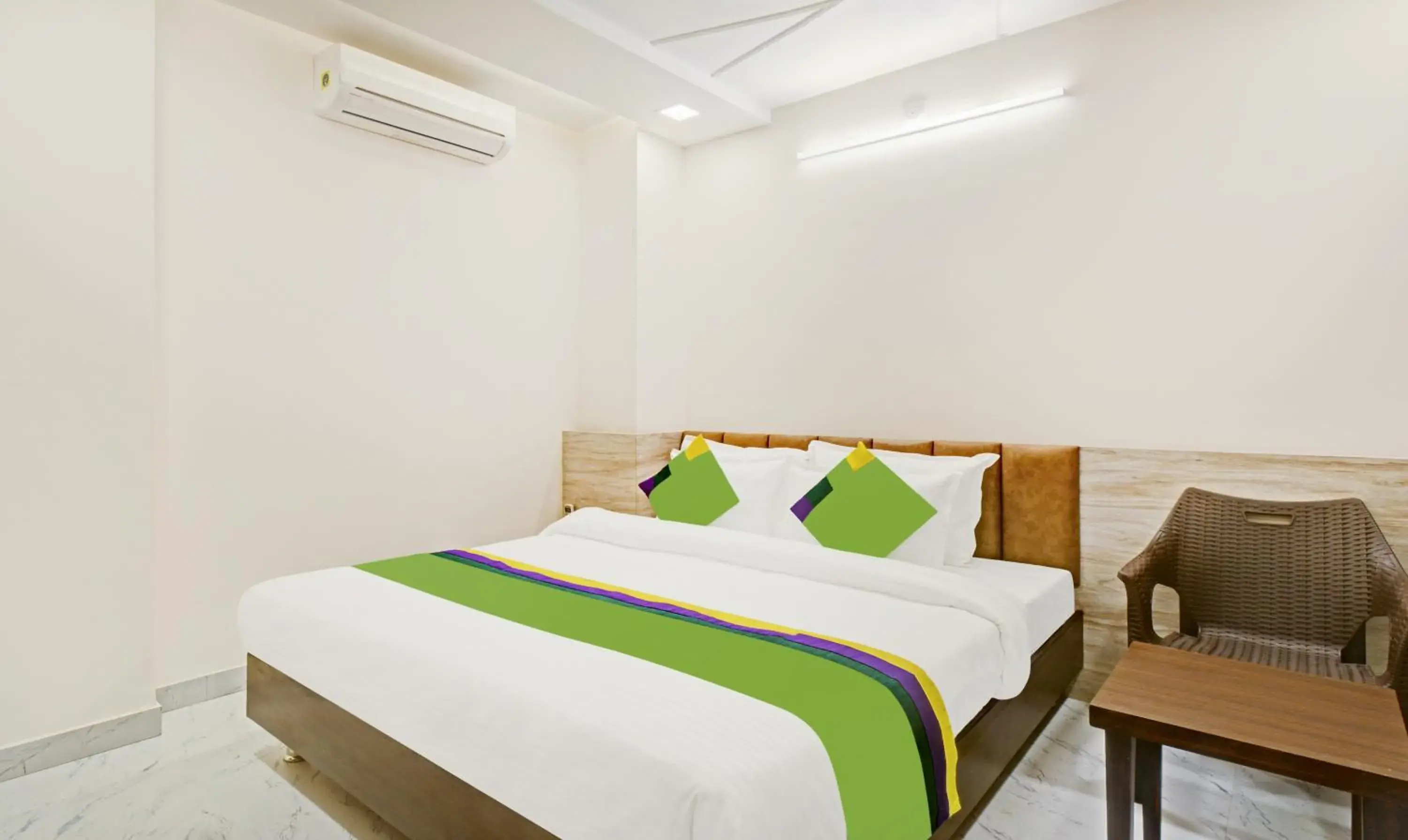 Bedroom, Bed in Treebo Paras Raj Near City Palace Bedroom, Bed in Treebo Paras Raj Near City Palace