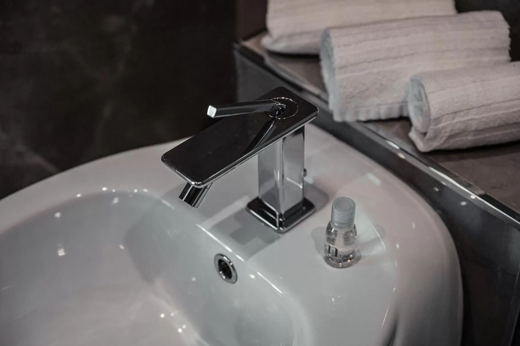 Bathroom in Hotel Continental