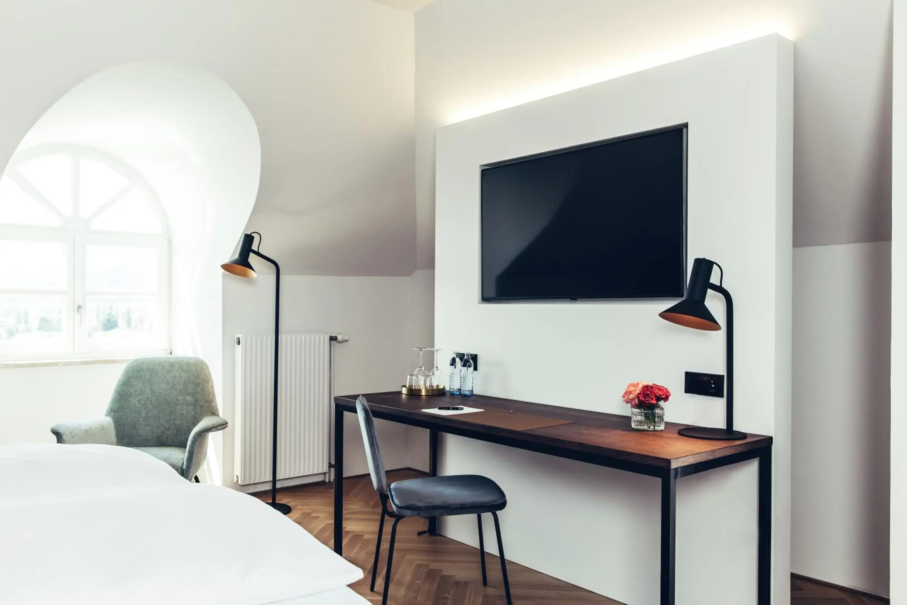 TV and multimedia, Seating Area in Hotel Dermuth Klagenfurt