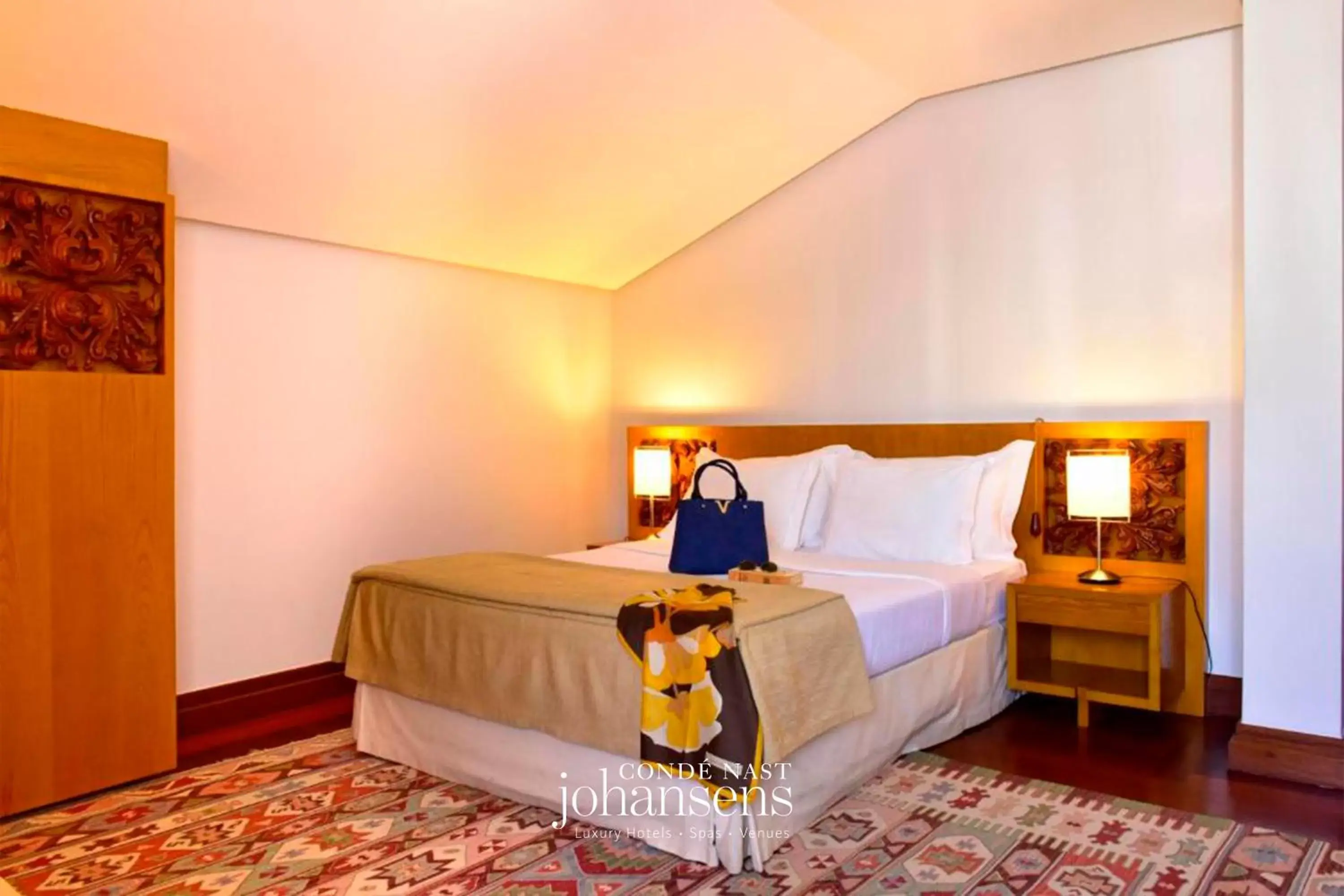 Bed in Casa Melo Alvim - by Unlock Hotels