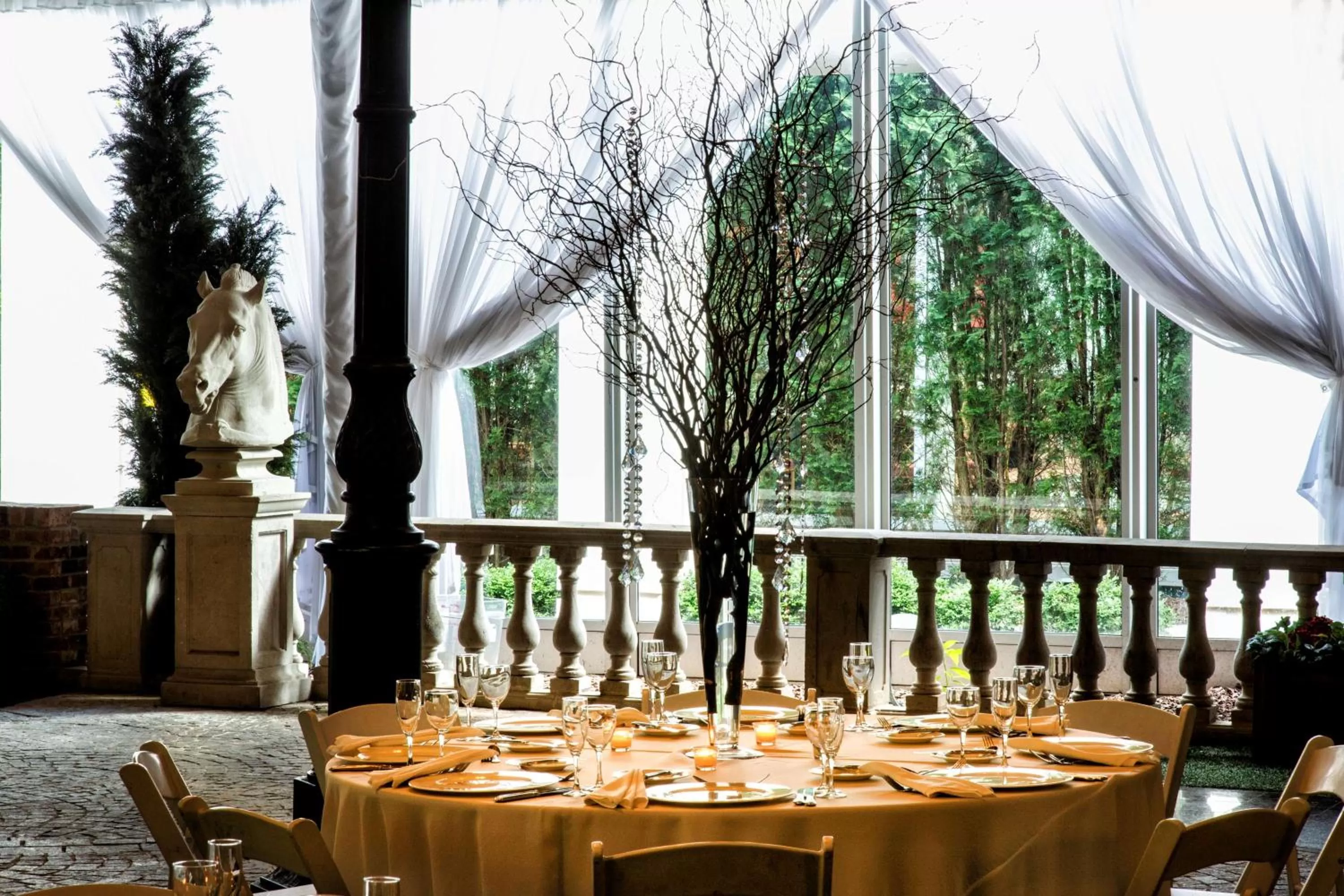 Dining area in Hilton Garden Inn New York/Staten Island