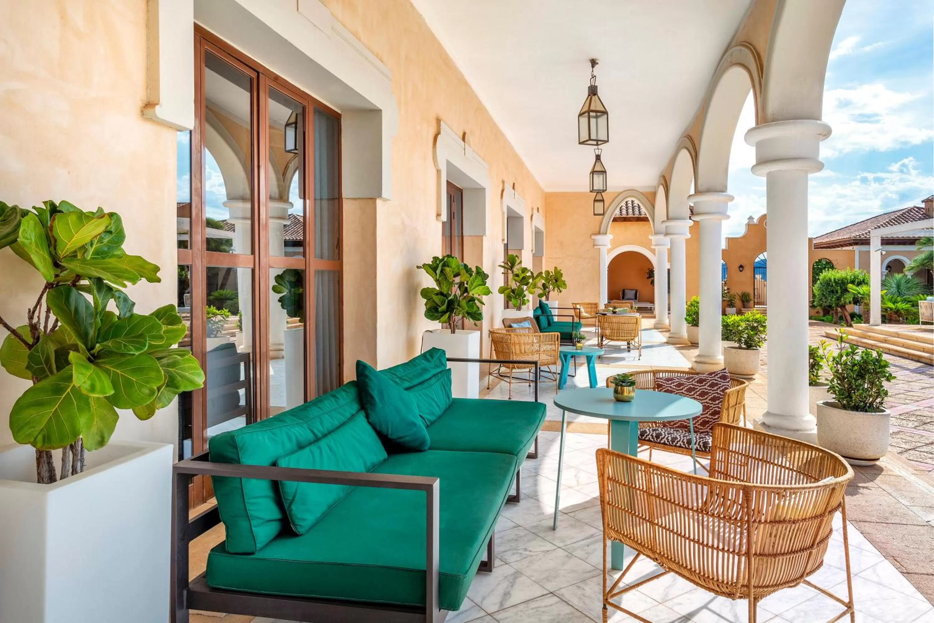 Restaurant/places to eat in Melia Villaitana