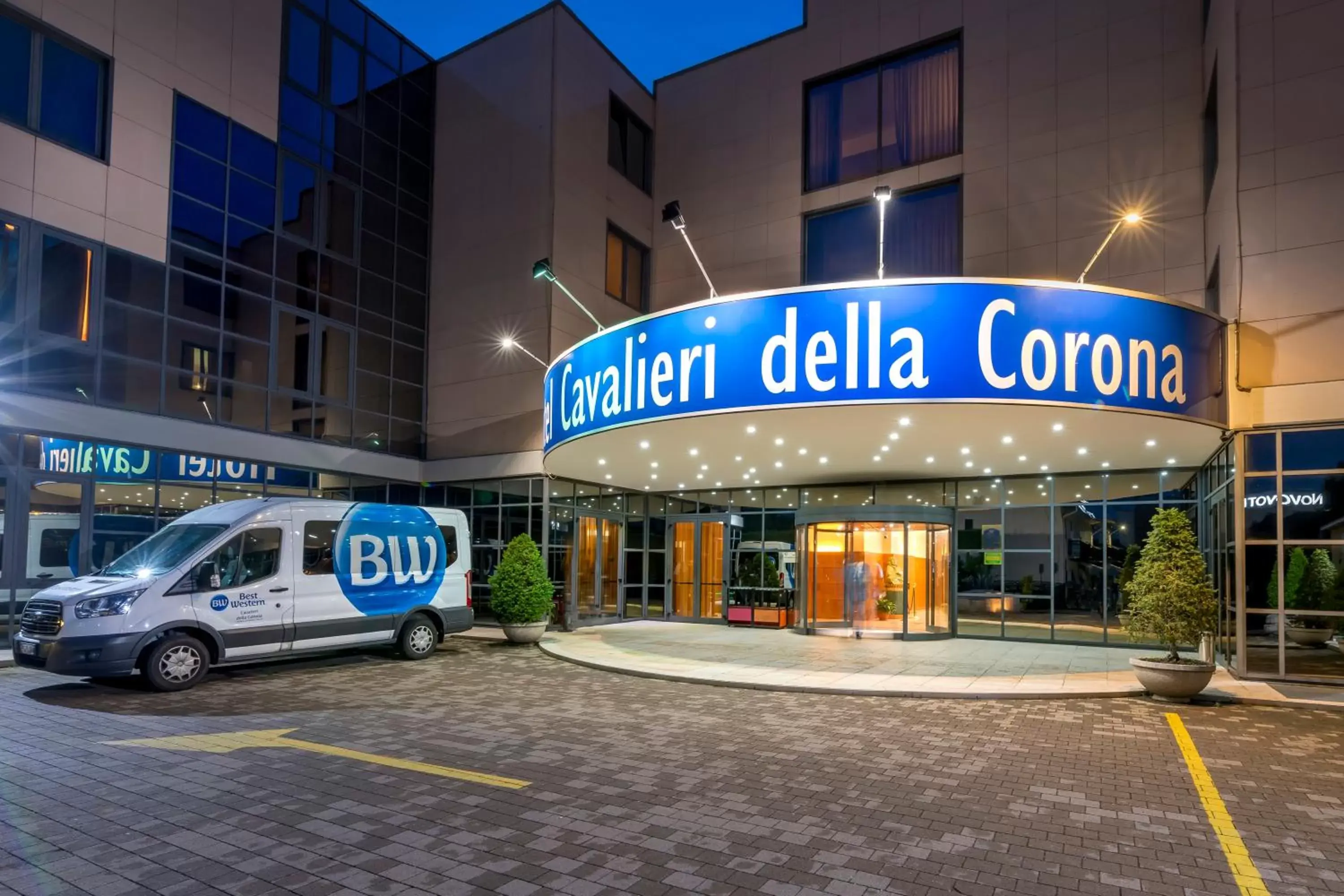 Property Building in Best Western Cavalieri Della Corona