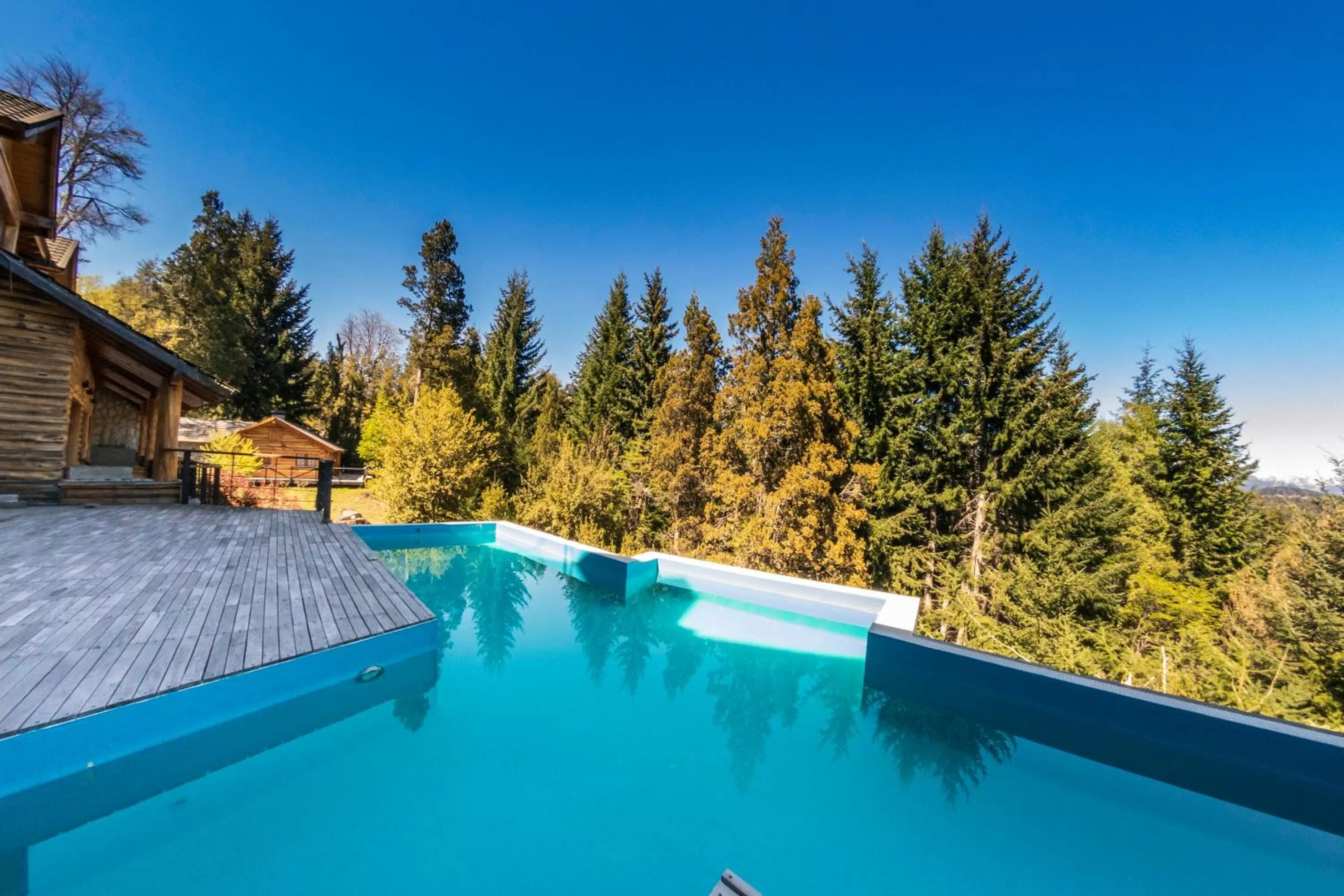 Swimming pool in Ruca Kuyen Golf & Resort