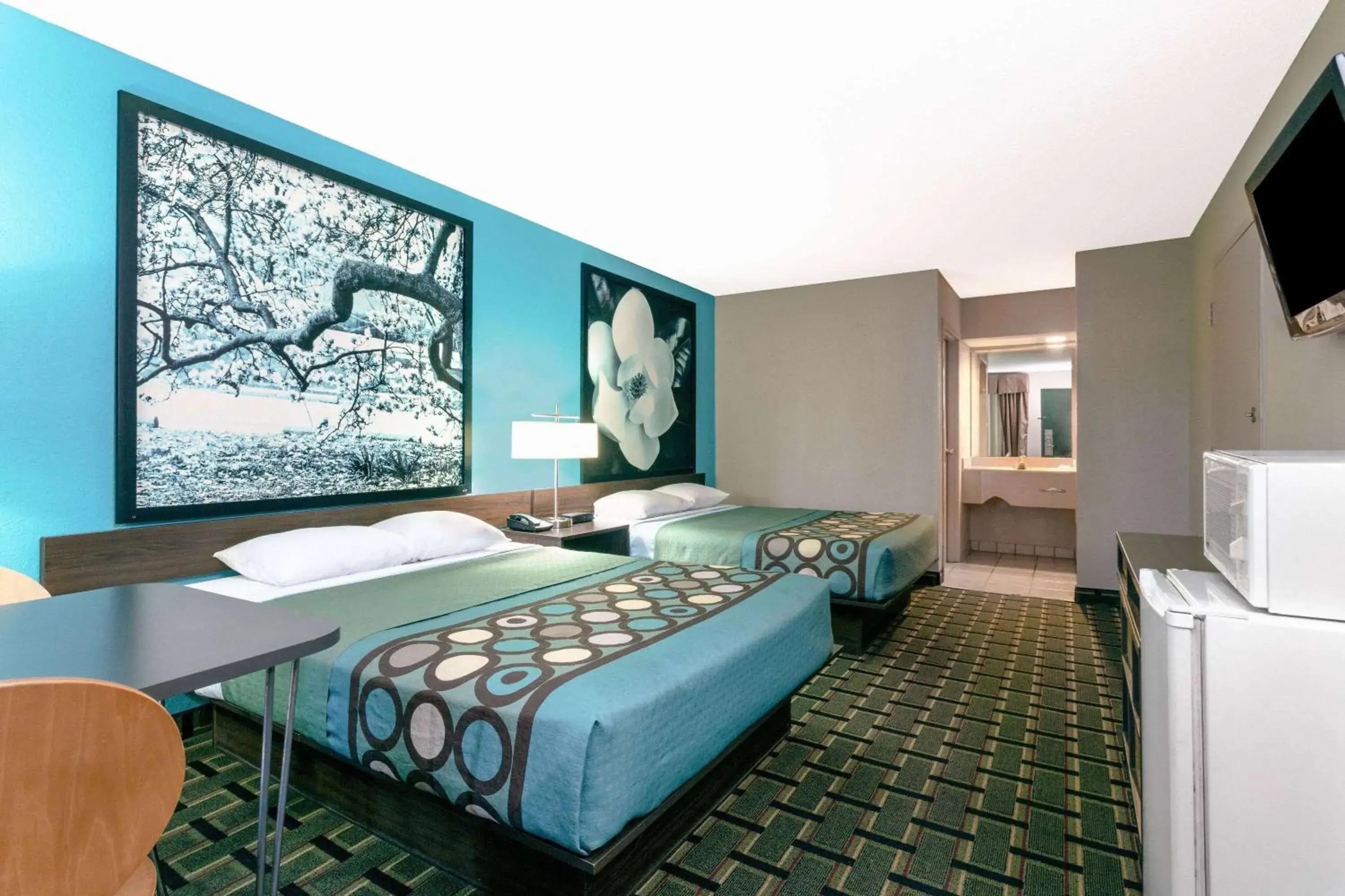 Photo of the whole room, Bed in Super 8 by Wyndham Brunswick South I-95 Photo of the whole room, Bed in Super 8 by Wyndham Brunswick South I-95