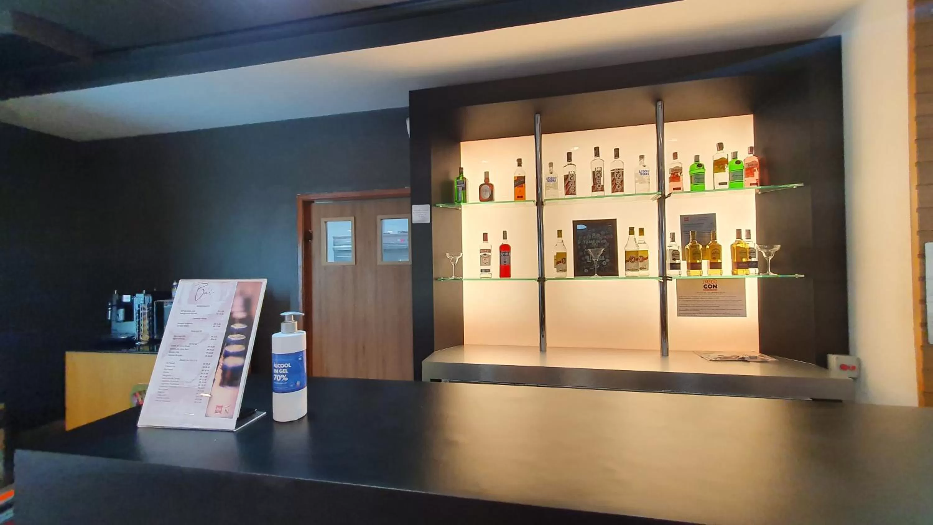 Lounge or bar in ibis Manaus Distrito Industrial