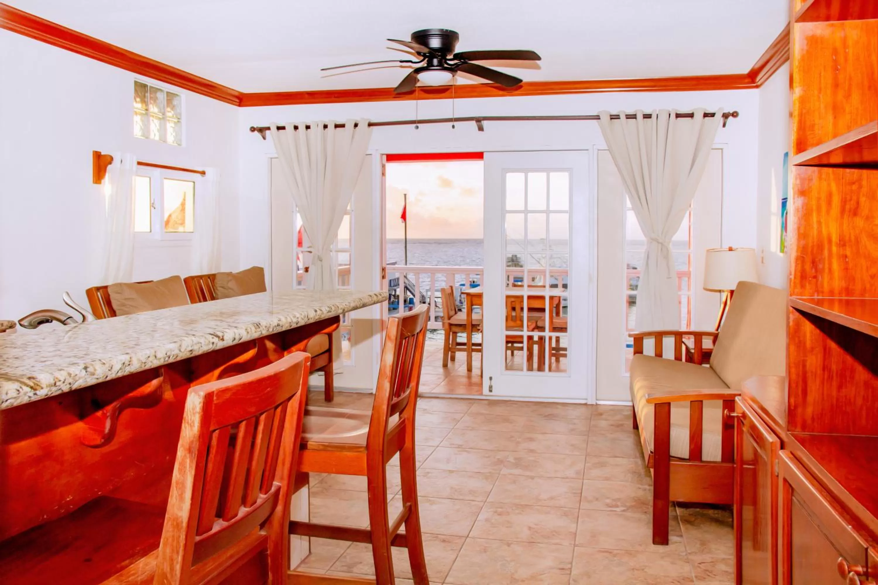 Living room in Mayan Princess Hotel
