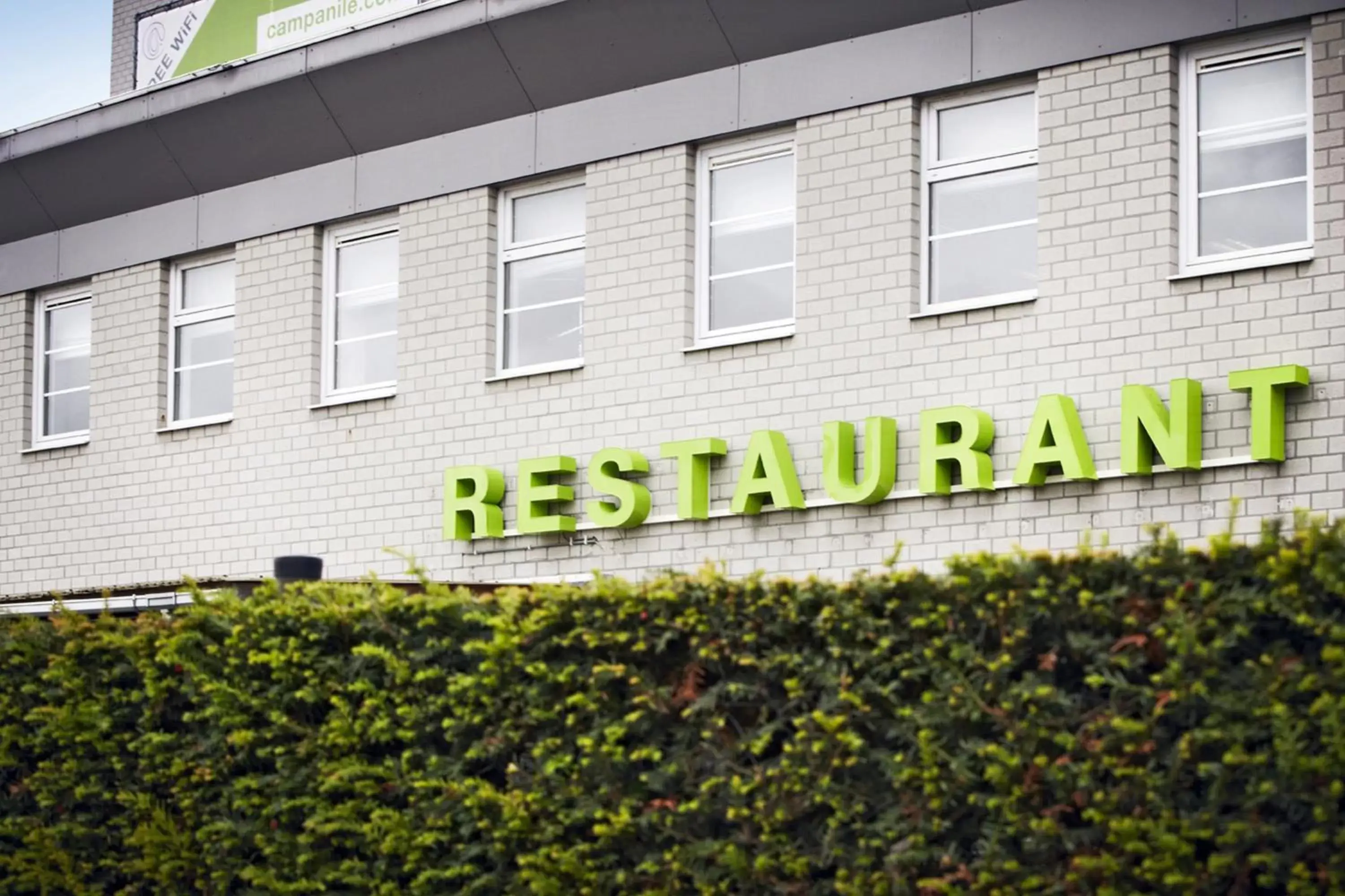 Facade/entrance, Property Building in Campanile Hotel & Restaurant Brussels Vilvoorde