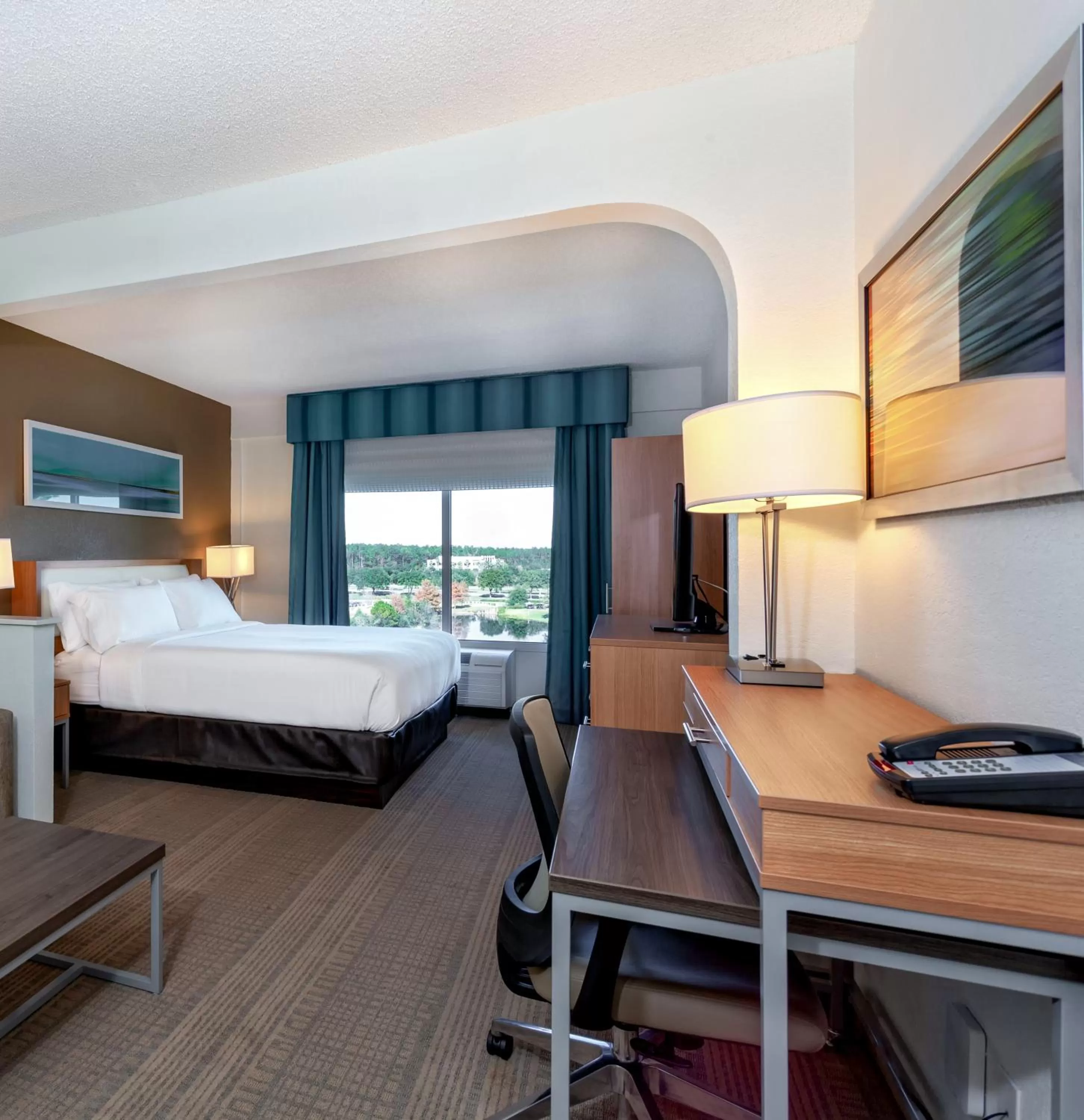 Photo of the whole room, Bed in Holiday Inn - St Augustine - World Golf by IHG