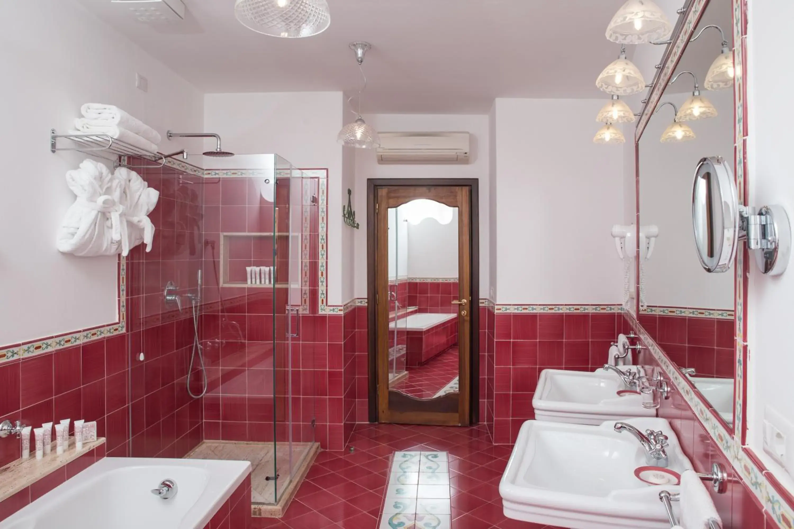 Shower, Bathroom in Hotel Poseidon