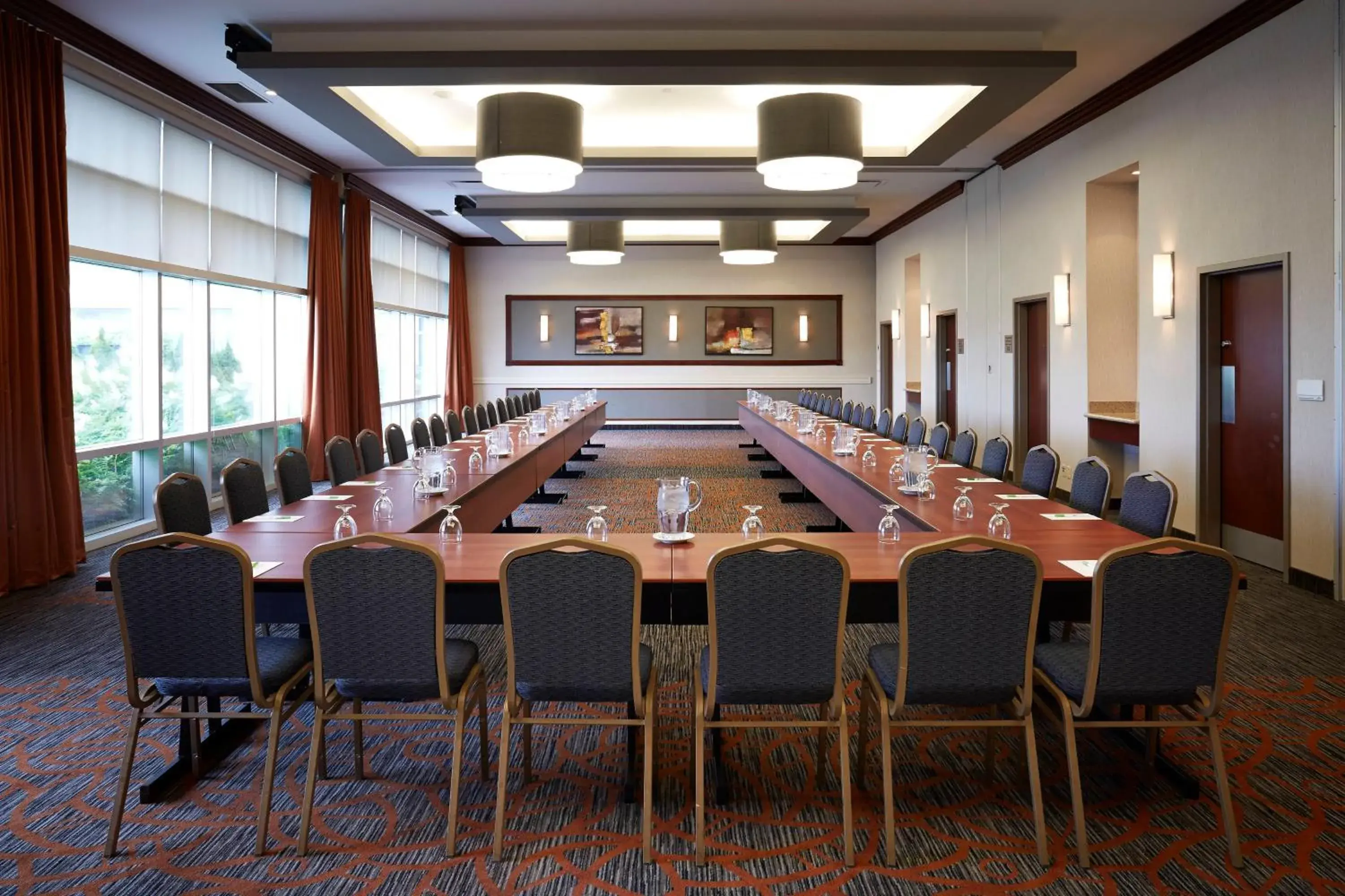 Meeting/conference room in Courtyard by Marriott Montreal Airport