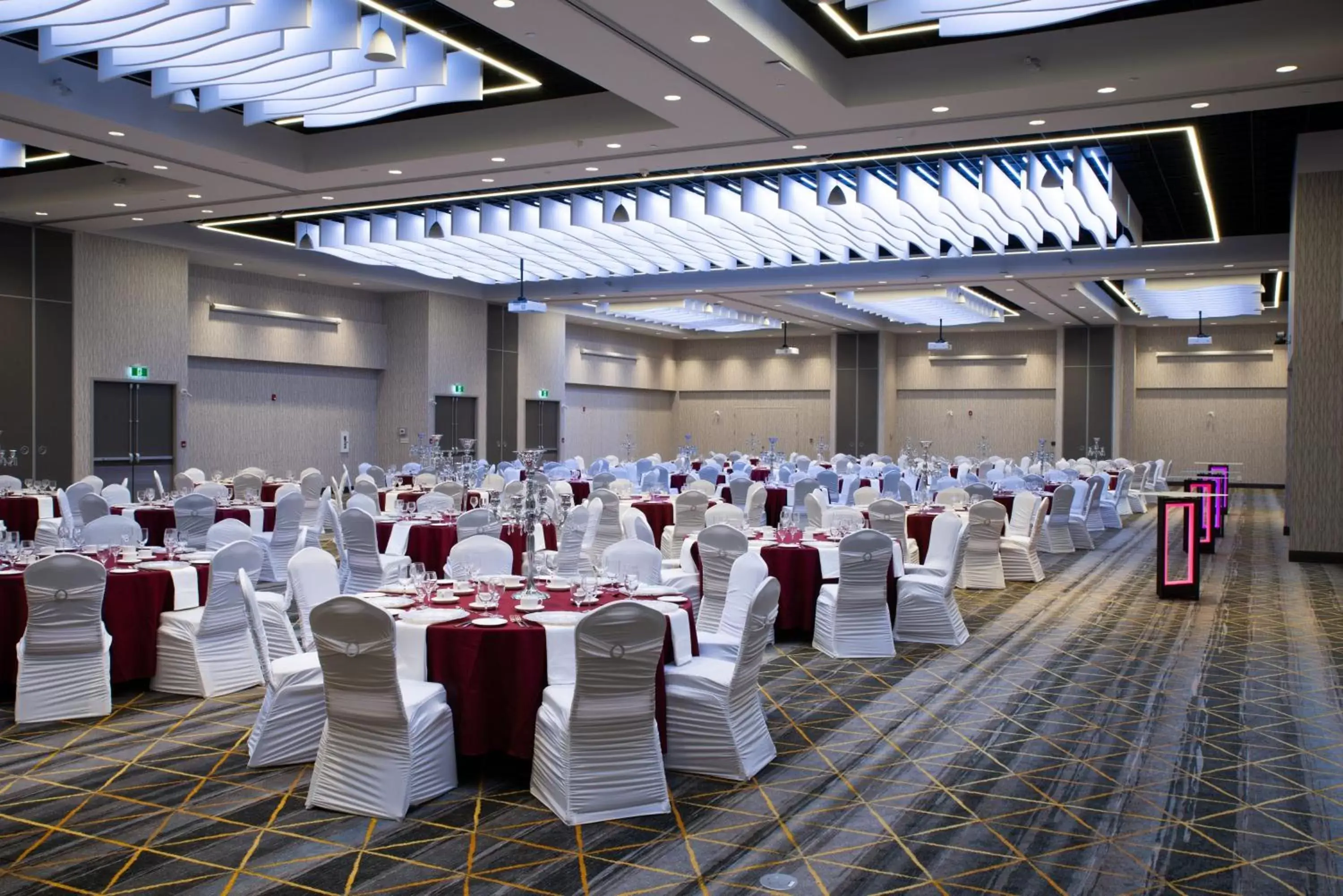 Meeting/conference room, Banquet Facilities in Holiday Inn Edmonton South - Evario Events, an IHG Hotel